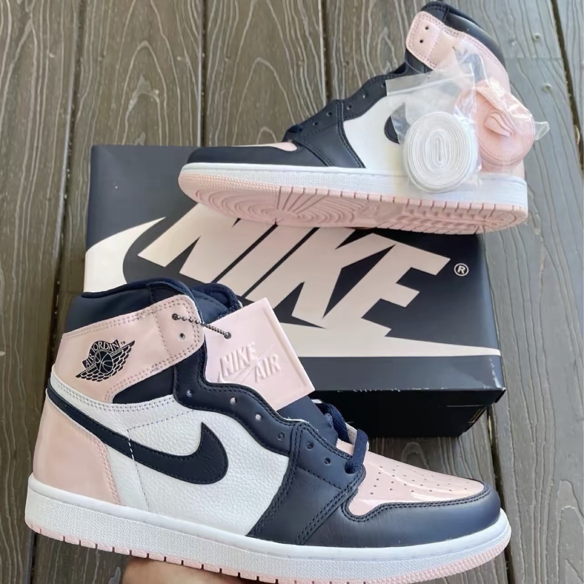 (W) Jordan 1 Retro High OG Atmosphere 착용 스타일 - 3