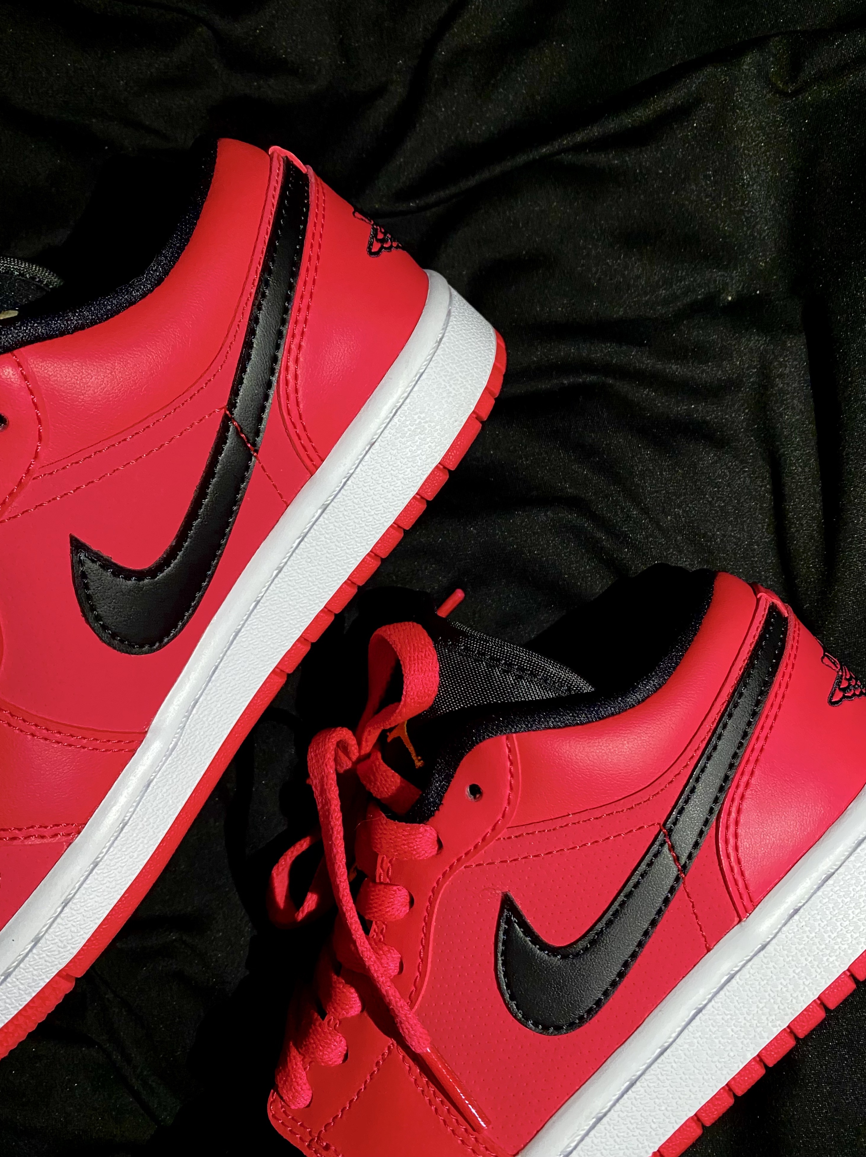 (W) Jordan 1 Low Siren Red 착용 스타일