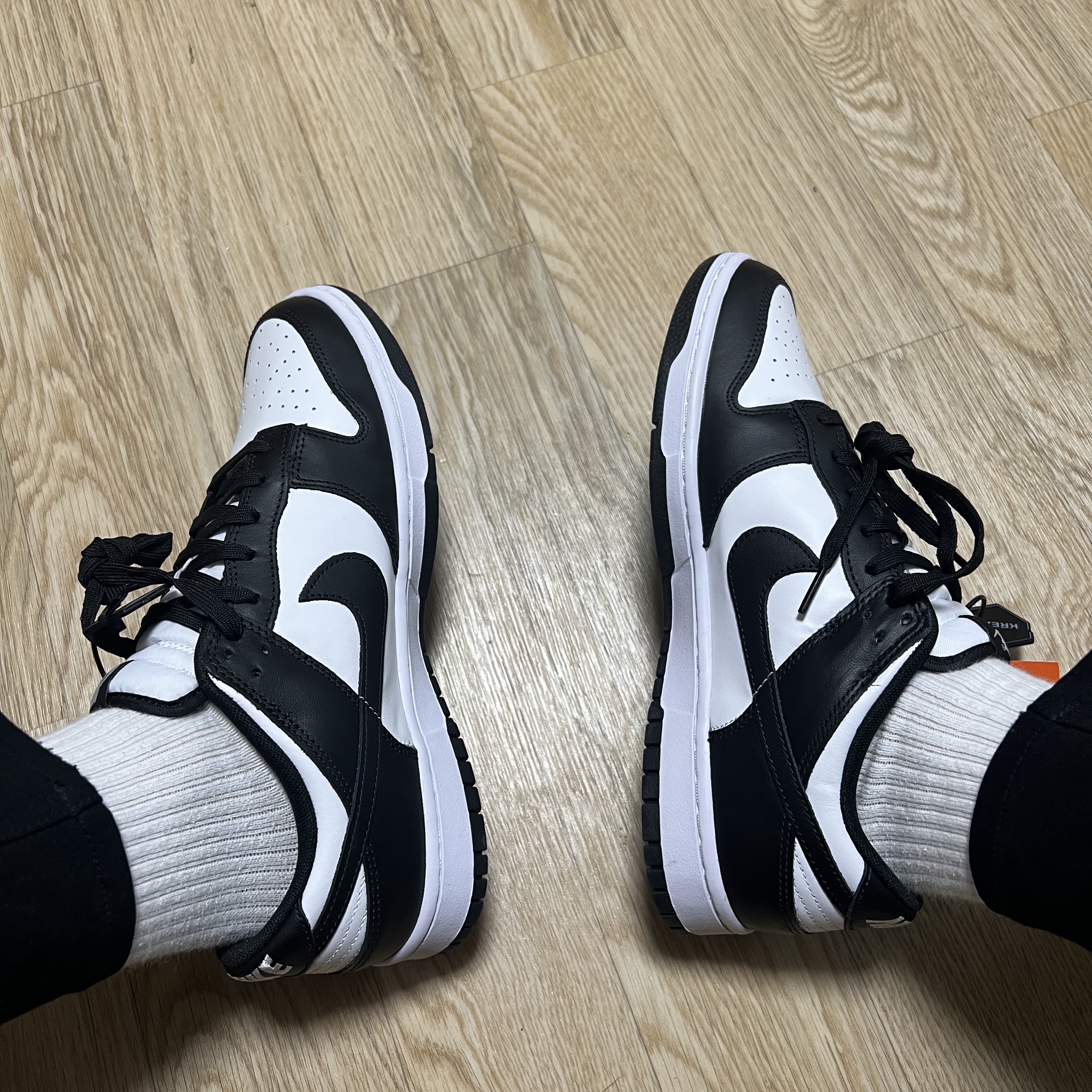 Nike Dunk Low Retro Black 착용 스타일