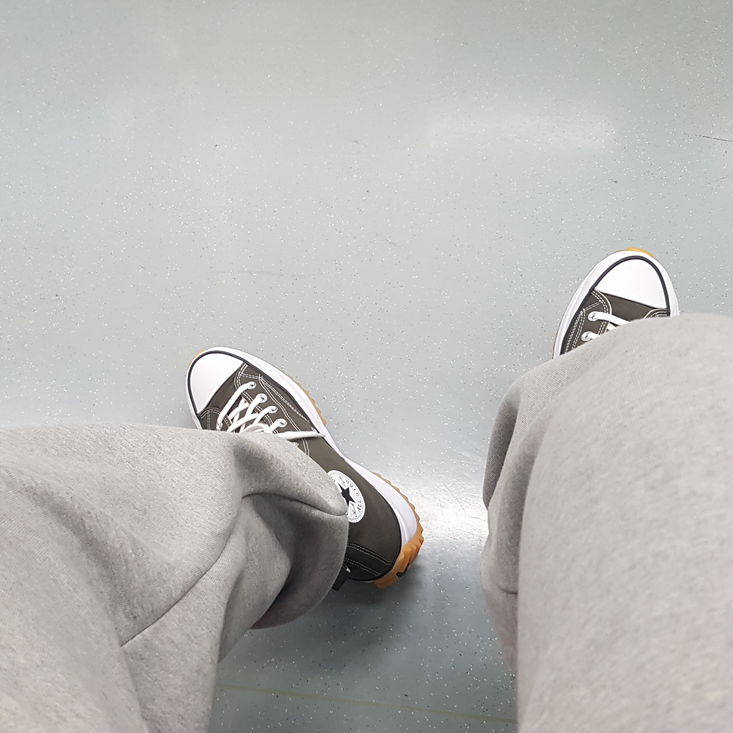 Converse Run Star Hike Hi Cargo Khaki 착용 스타일