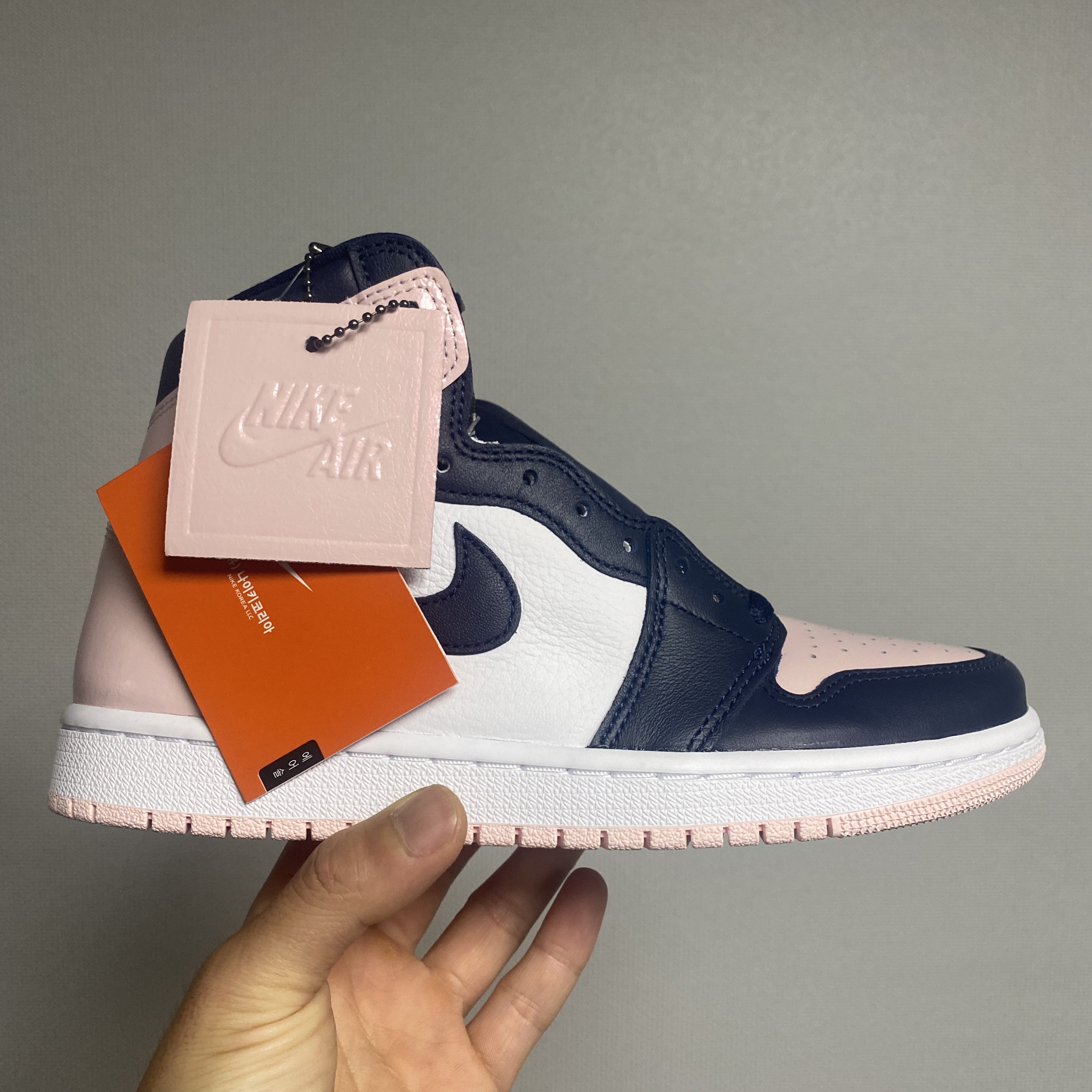 (W) Jordan 1 Retro High OG Atmosphere 착용 스타일