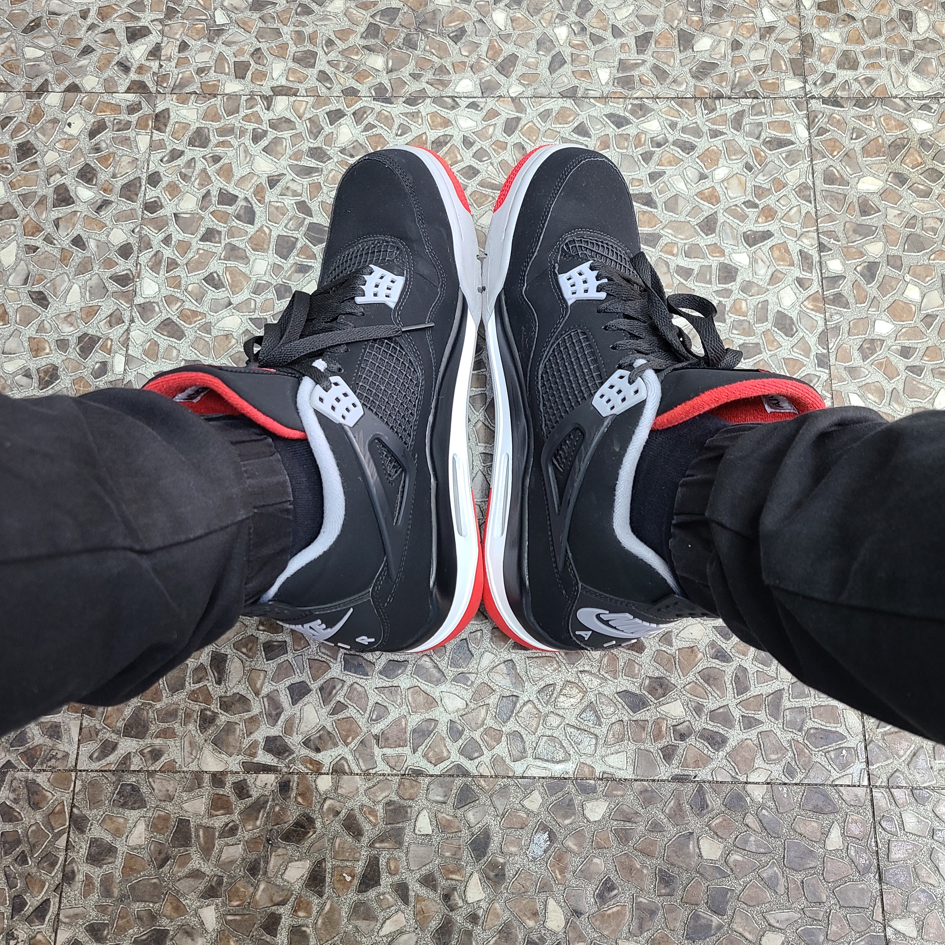 Jordan 4 Retro Bred 2019 착용 스타일 - 1