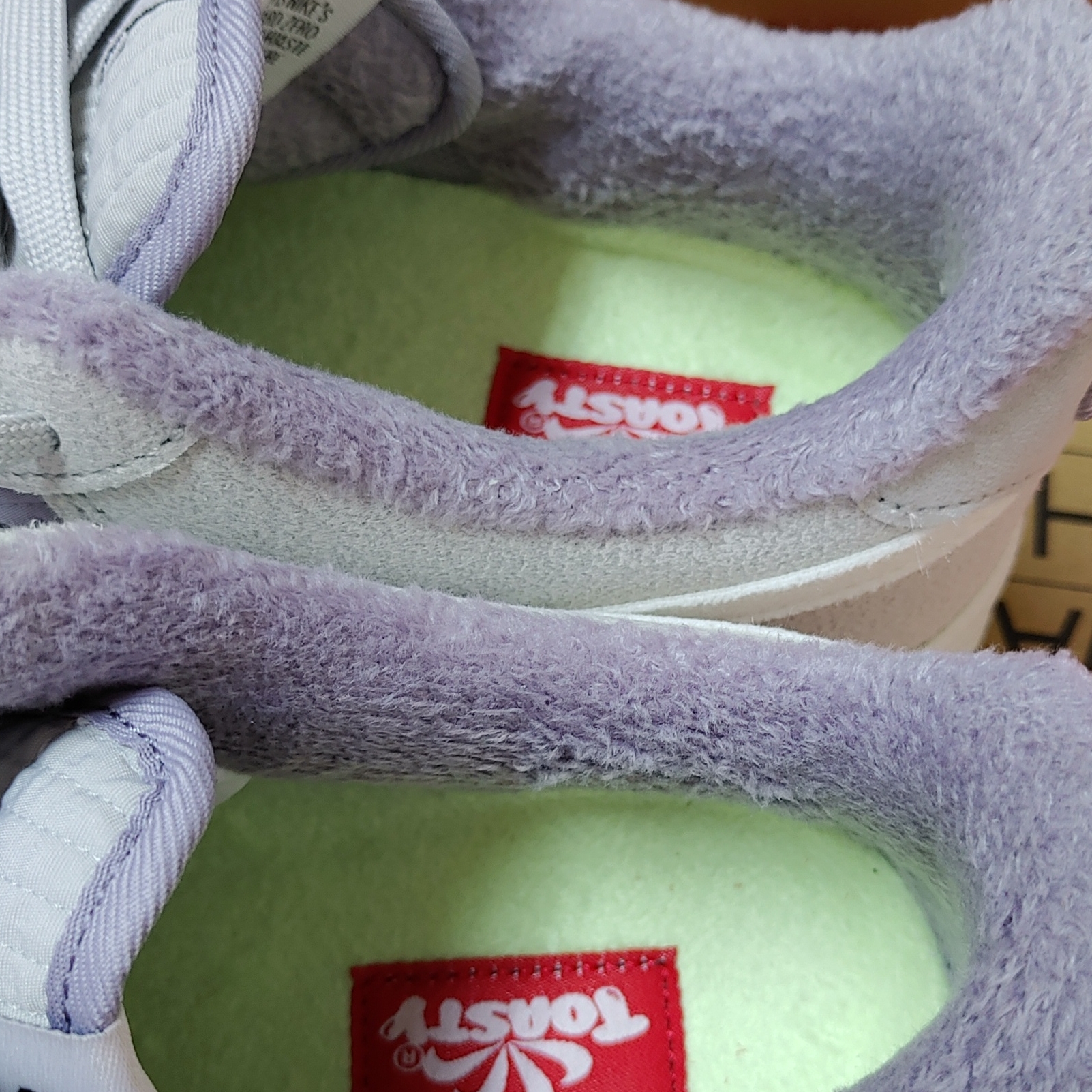 Nike Air Force 1 '07 LV8 Next Nature Grey Fog 착용 스타일 - 1