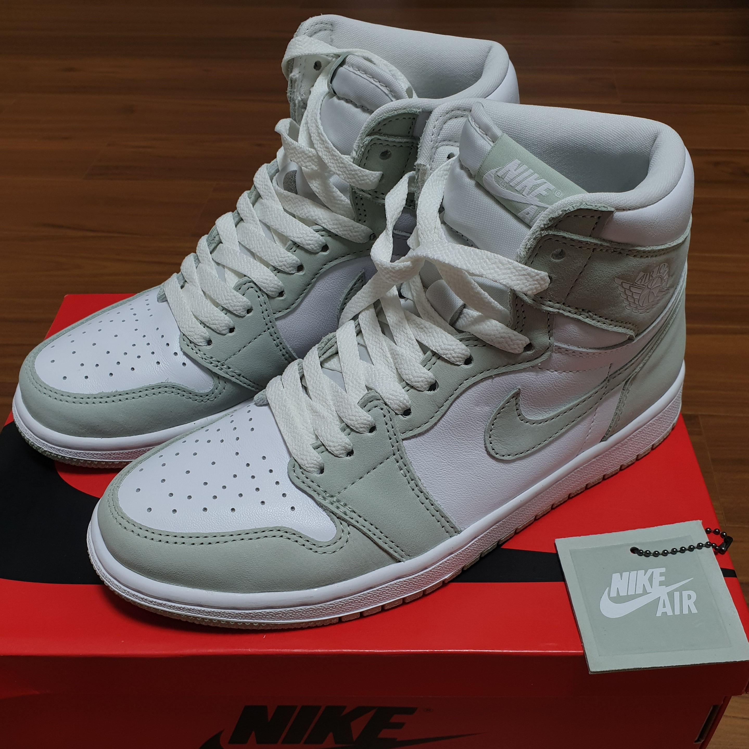 (W) Jordan 1 Retro High OG Seafoam 착용 스타일 - 1