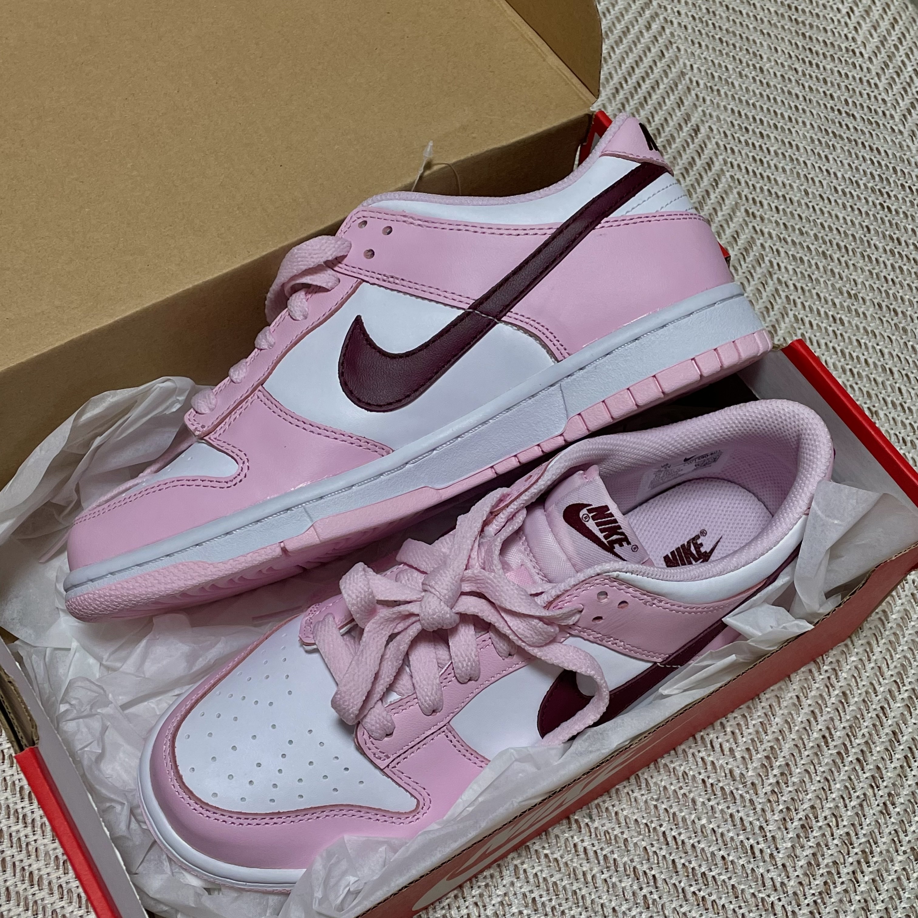 (GS) Nike Dunk Low Pink Foam 착용 스타일