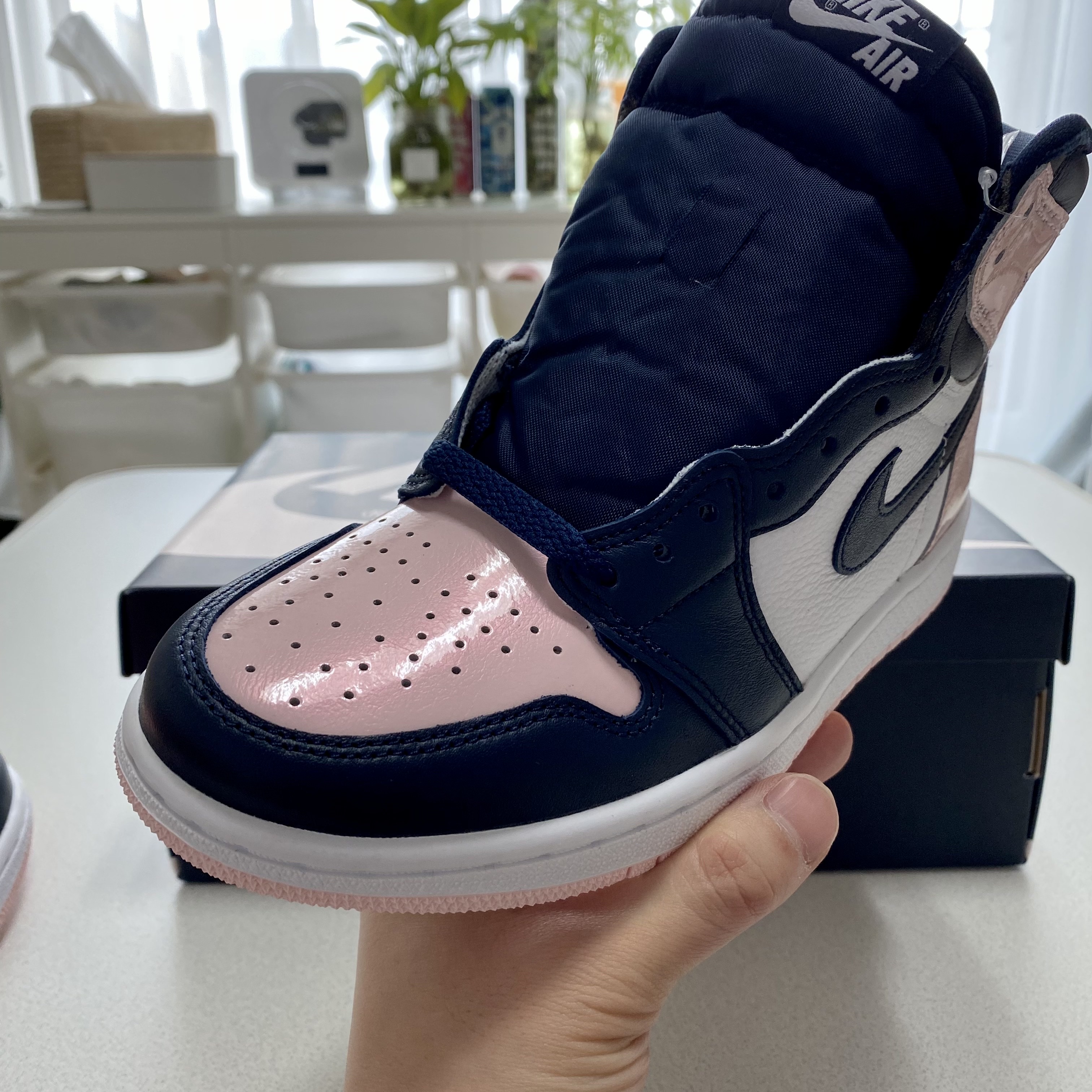 (W) Jordan 1 Retro High OG Atmosphere 착용 스타일 - 2