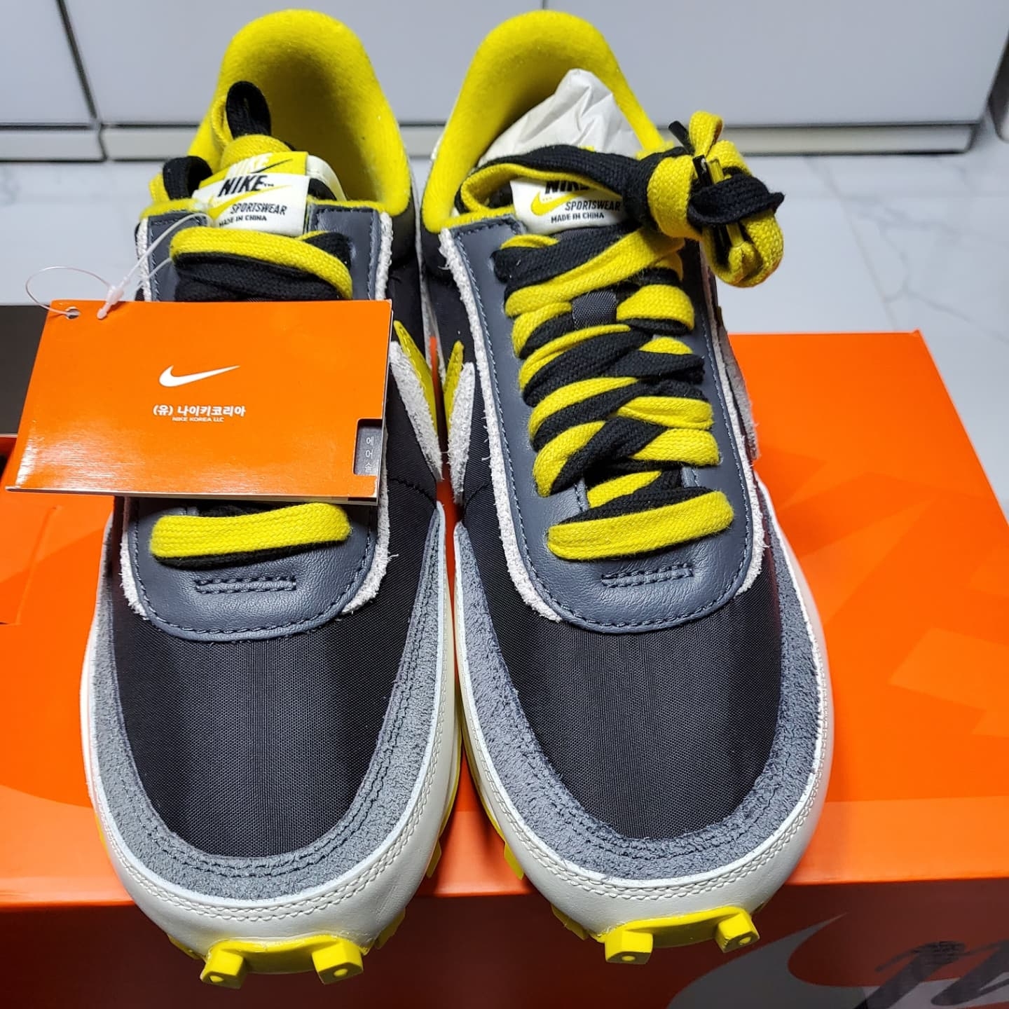 Nike x Sacai x Undercover LDWaffle Black Bright Citron 착용 스타일 - 2