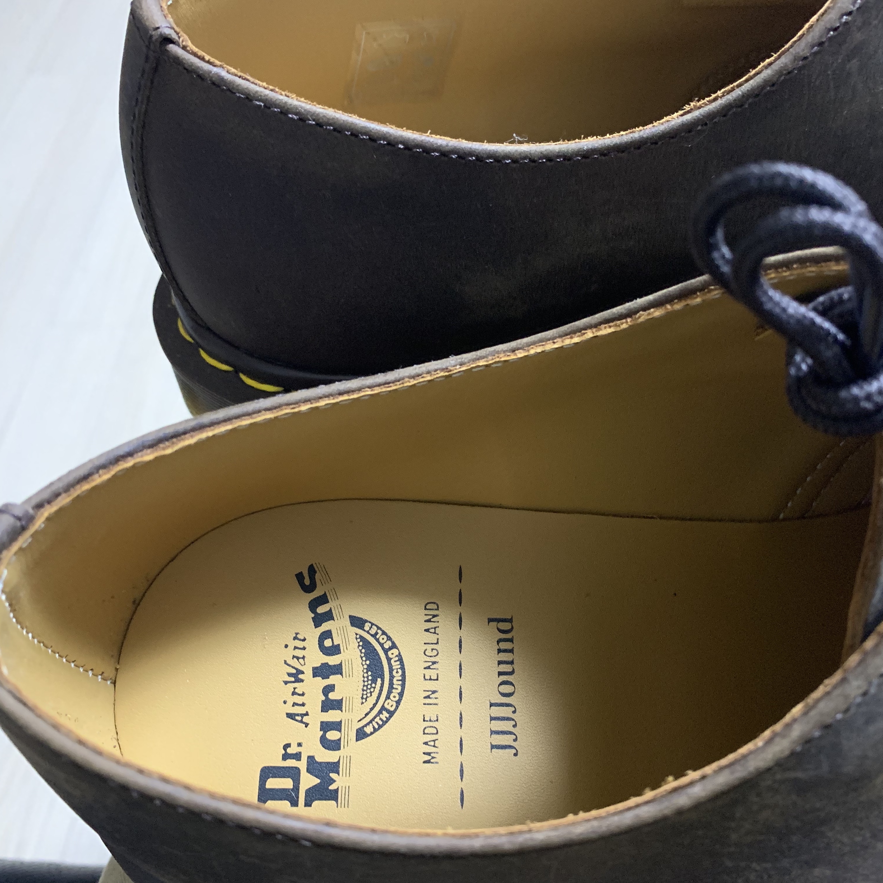 Dr. Martens x JJJJound Archie II Crazy Horse 착용 스타일 - 1