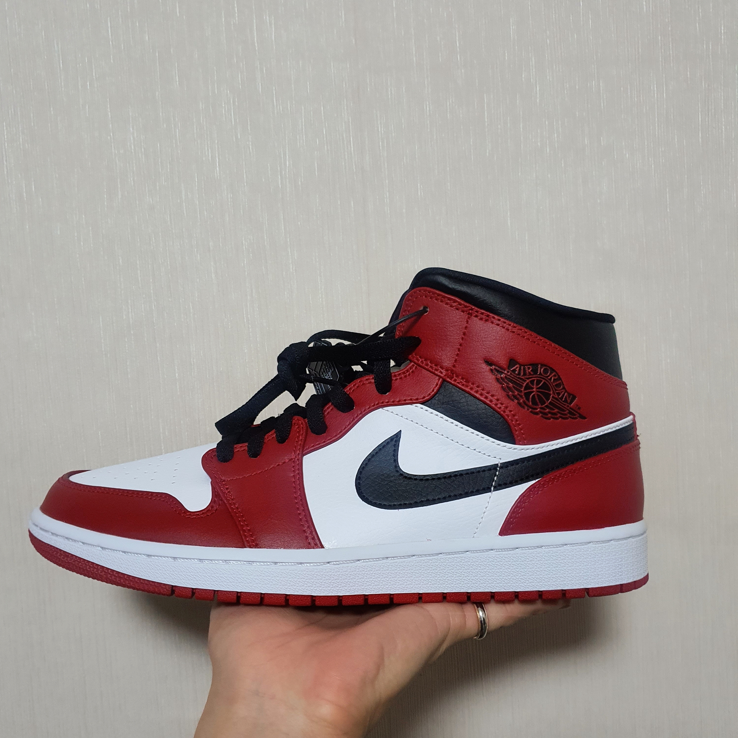 Jordan 1 Mid Chicago 2020 착용 스타일