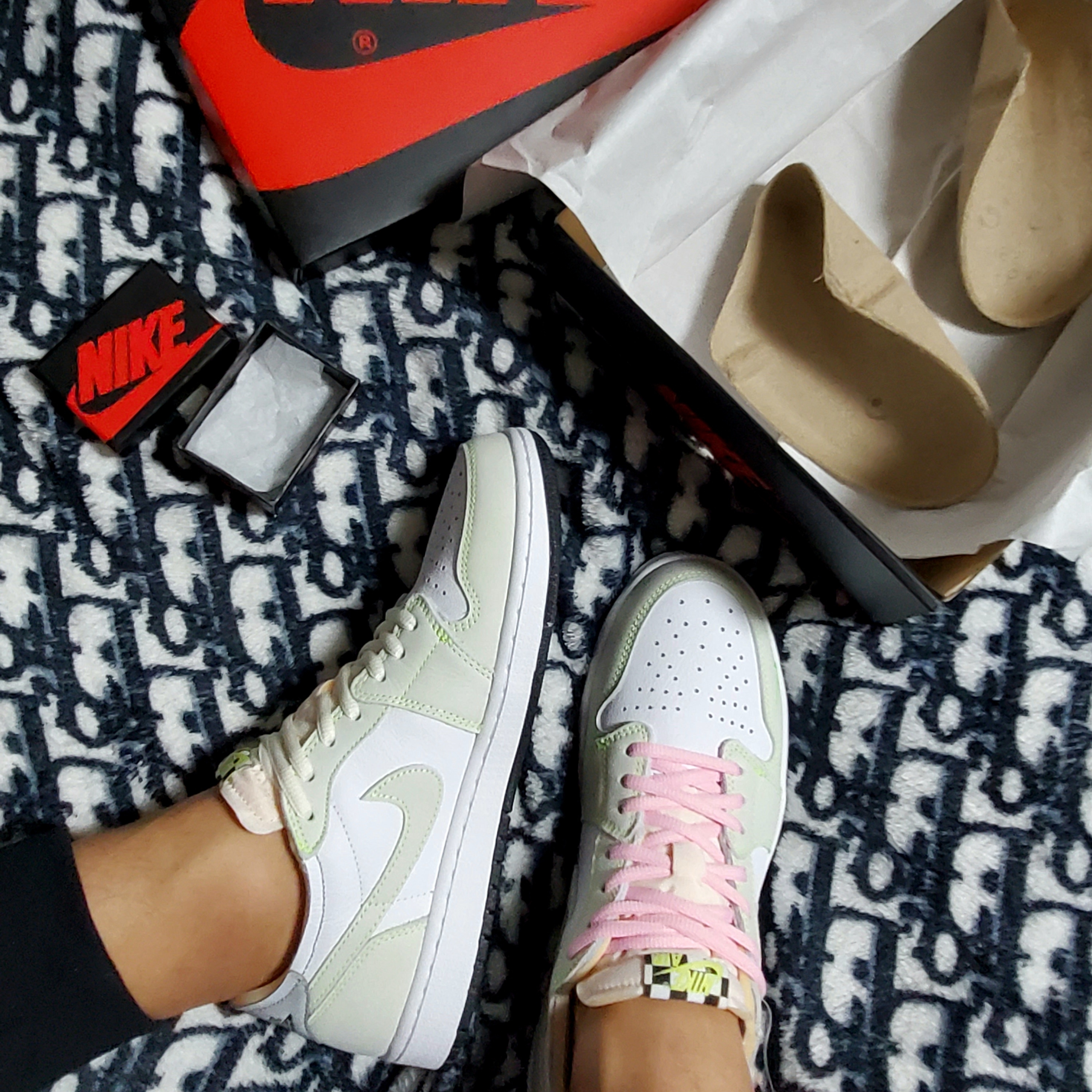 Jordan 1 Low OG Ghost Green 착용 스타일 - 1