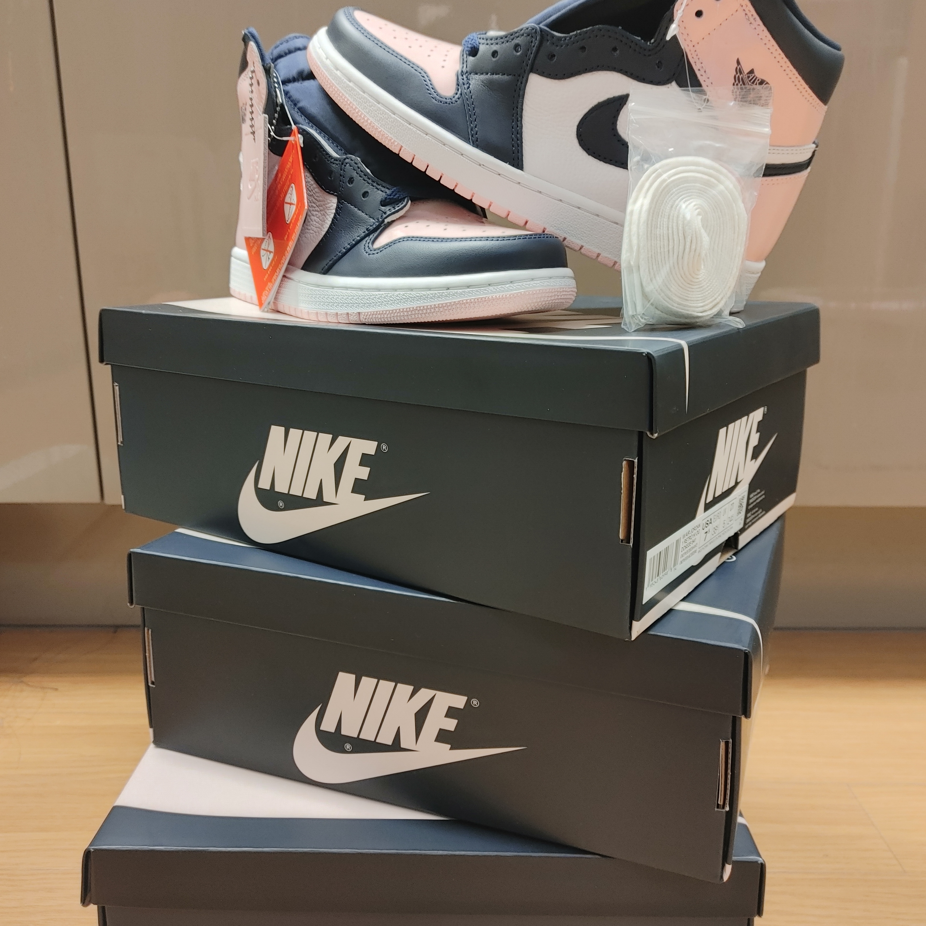 (W) Jordan 1 Retro High OG Atmosphere 착용 스타일