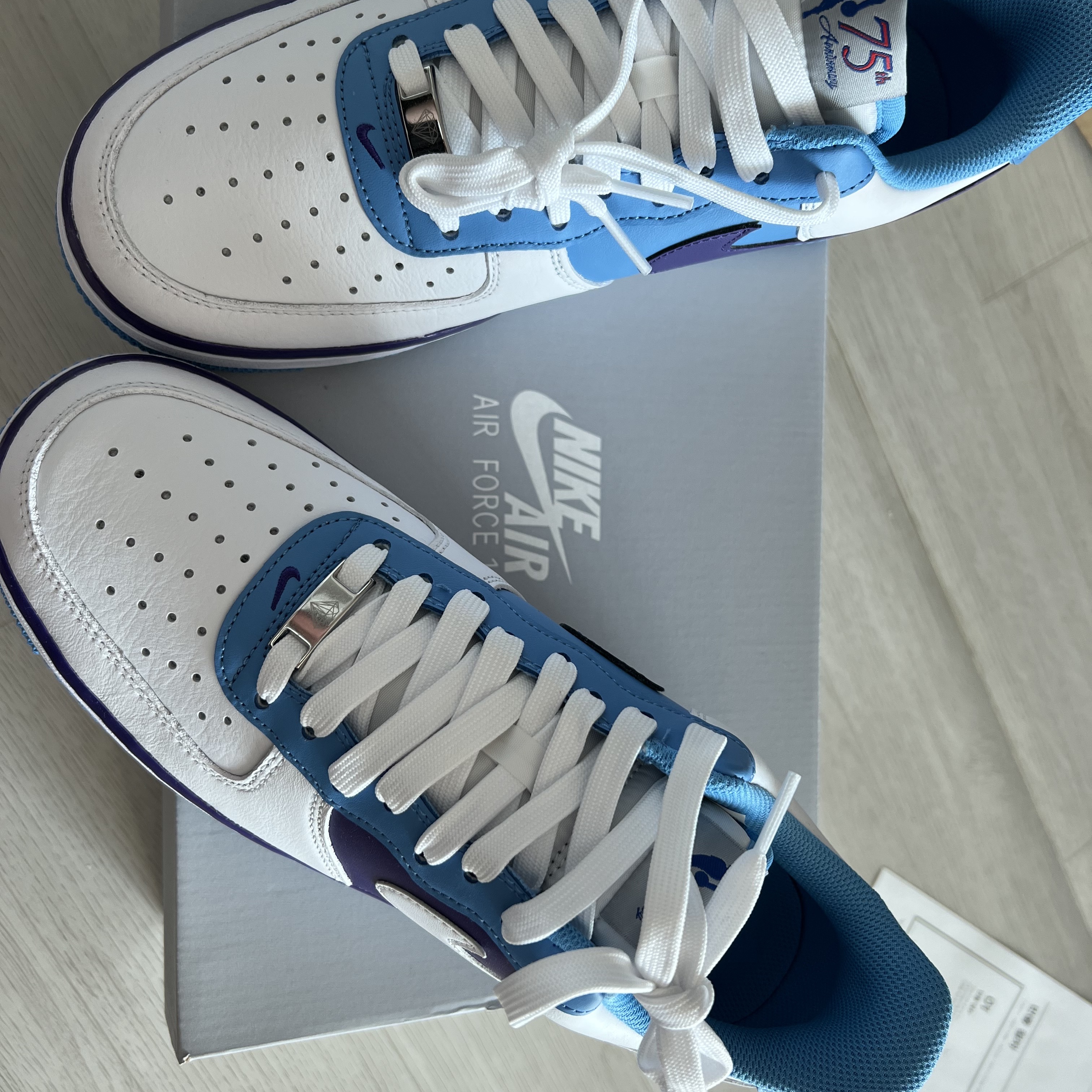 Nike x NBA Air Force 1 '07 LV8 EMB White and Coast Field 착용 스타일 - 2