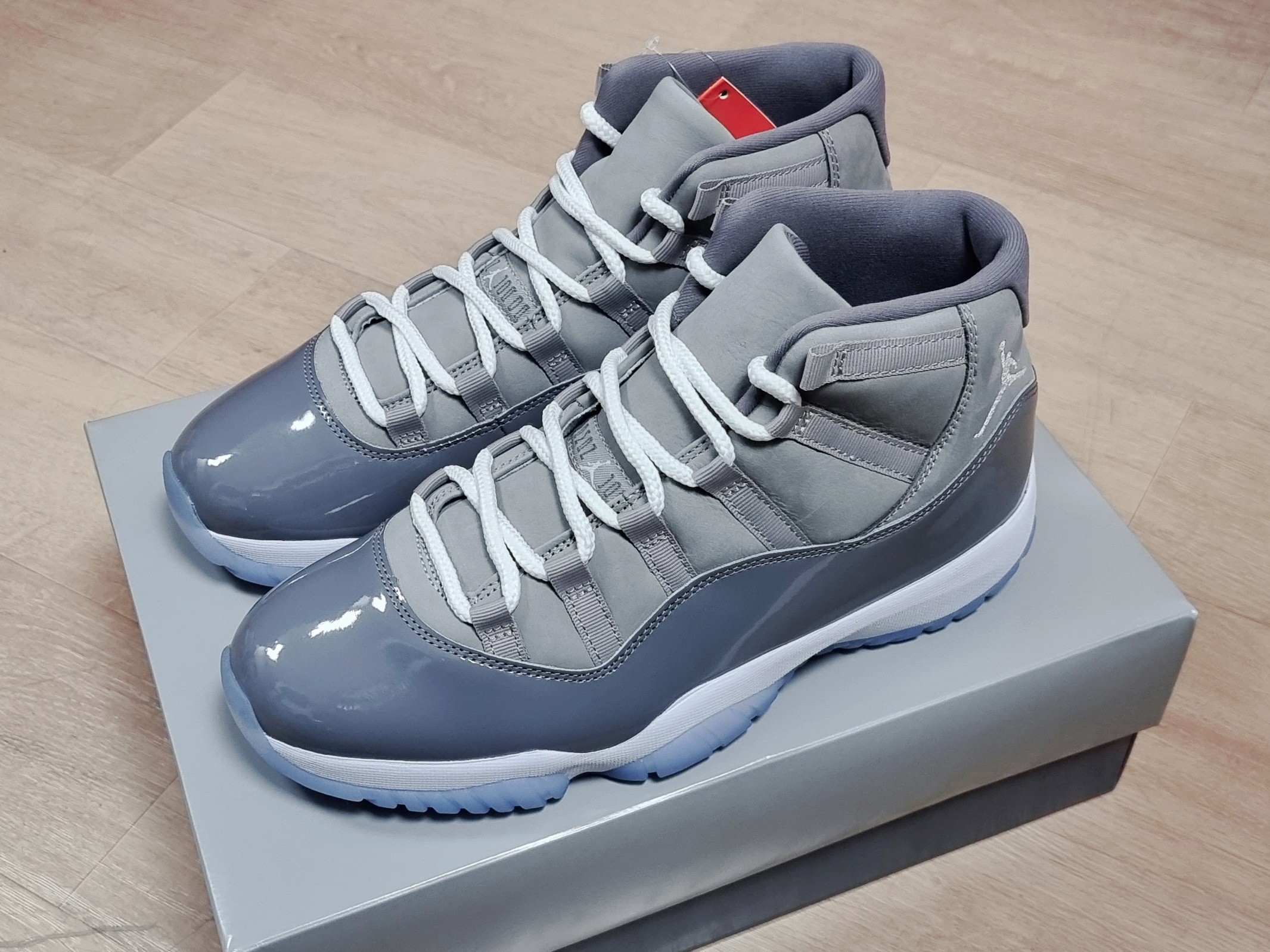 Jordan 11 Retro Cool Grey 2021, Jordan 11 Retro Low Cool Grey 착용 스타일 - 1