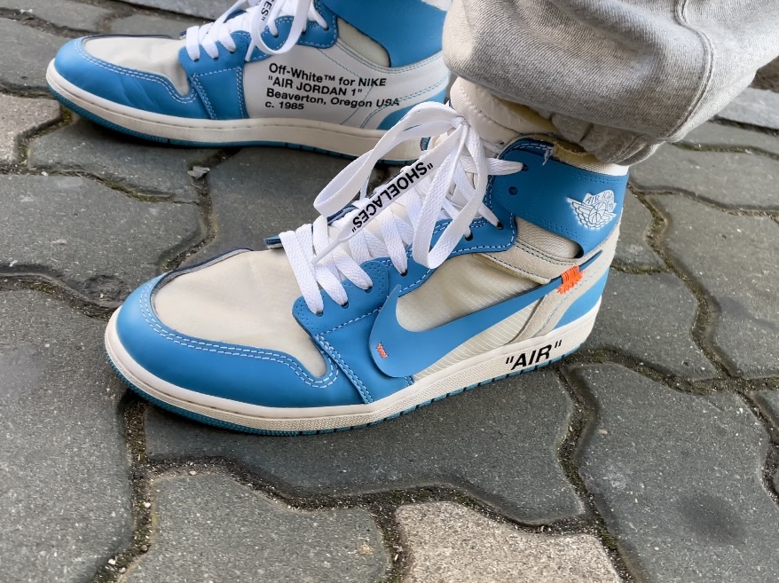 Jordan 1 x Off-White Retro High University Blue 착용 스타일