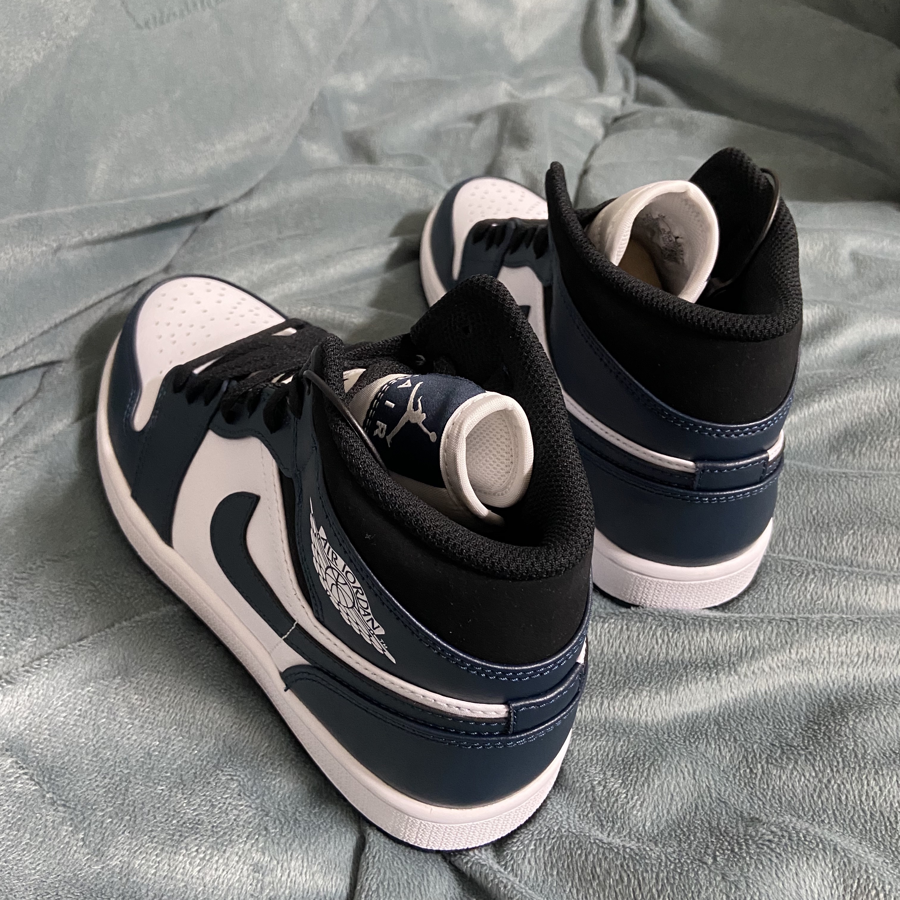 Jordan 1 Mid Dark Teal 착용 스타일 - 3
