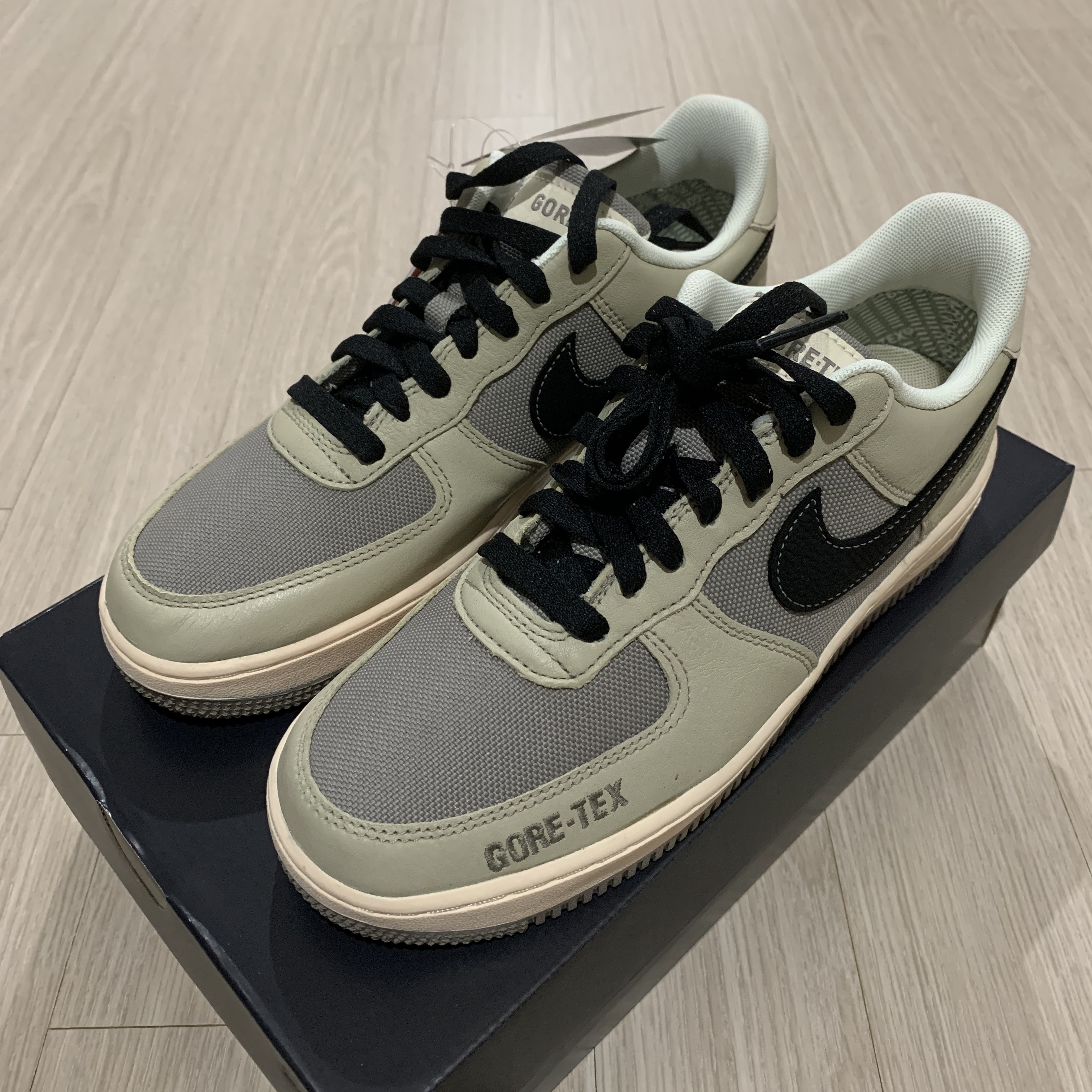 Nike Air Force 1 Low Gore-Tex Olive 착용 스타일 - 1
