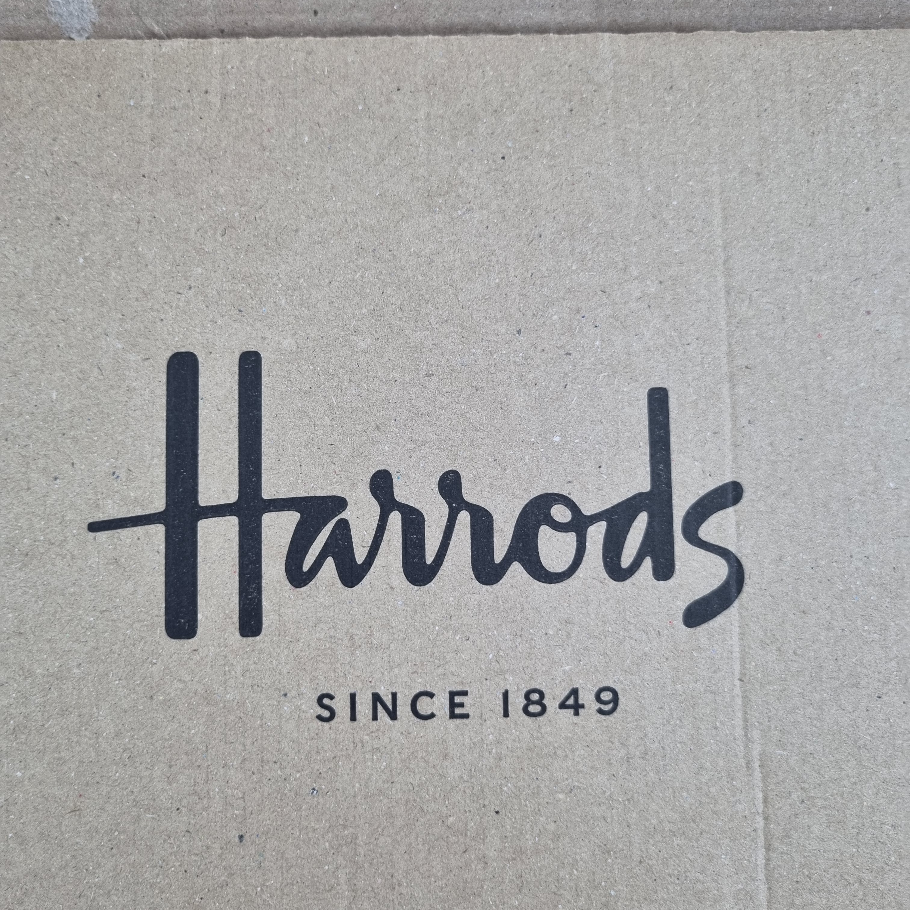 Palace x Harrods Tri-Sphinx T-Shirt White - 21FW 착용 스타일 - 1
