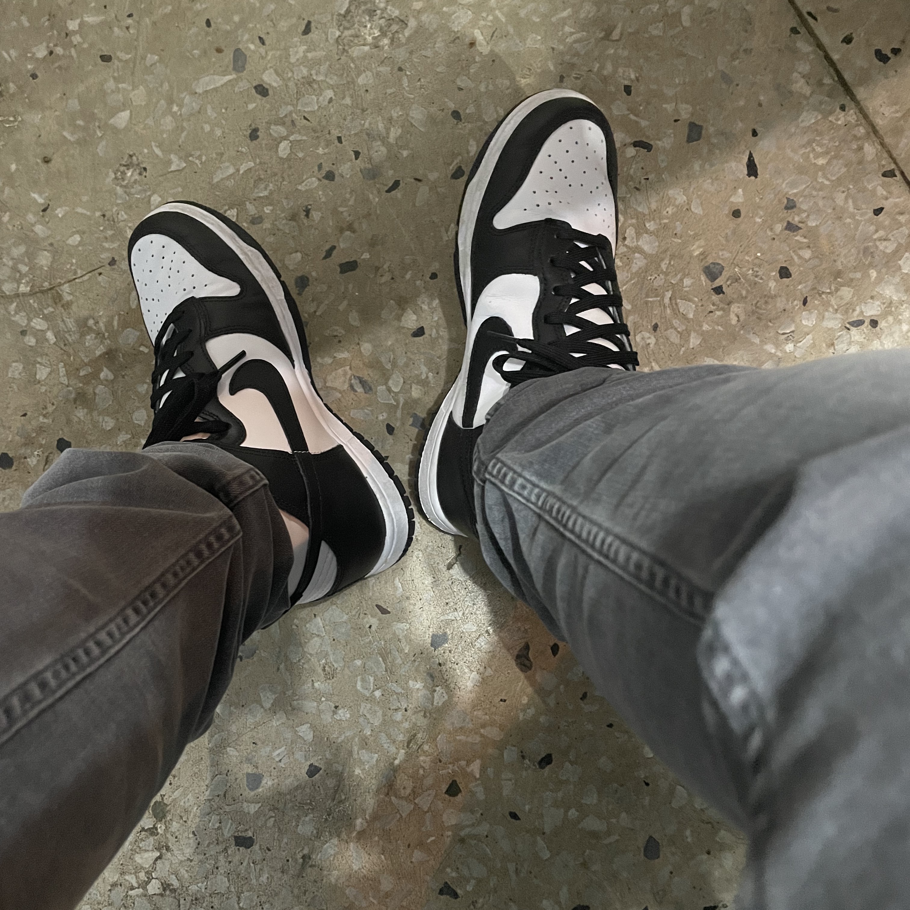 (W) Nike Dunk High Black and White 착용 스타일