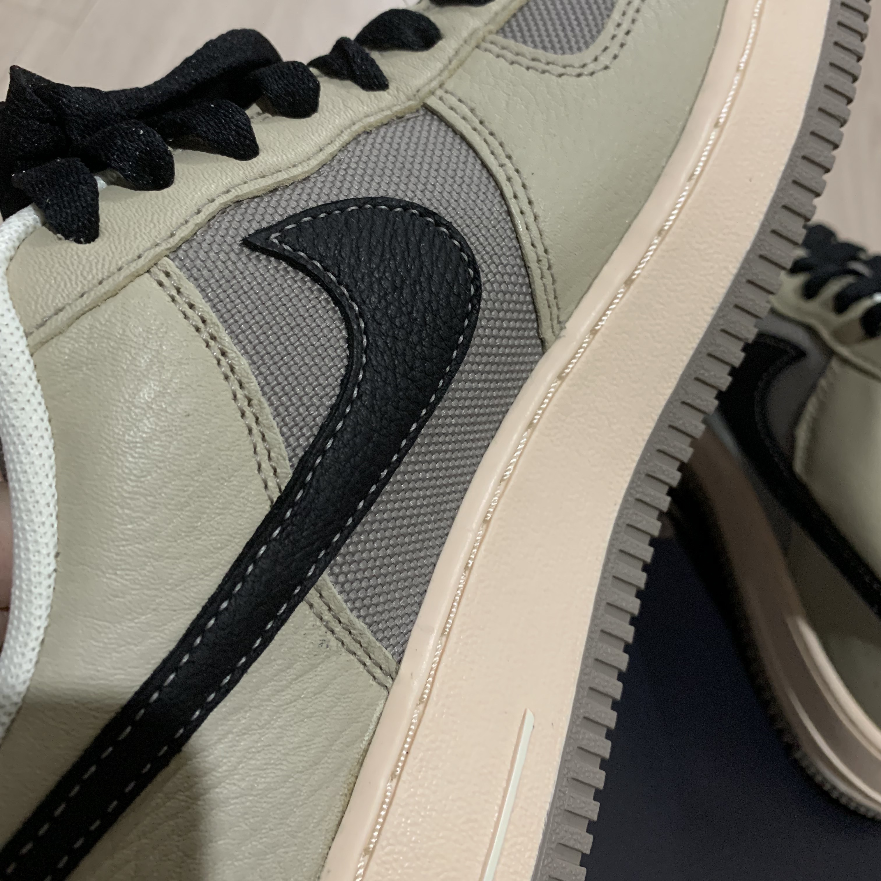 Nike Air Force 1 Low Gore-Tex Olive 착용 스타일 - 4