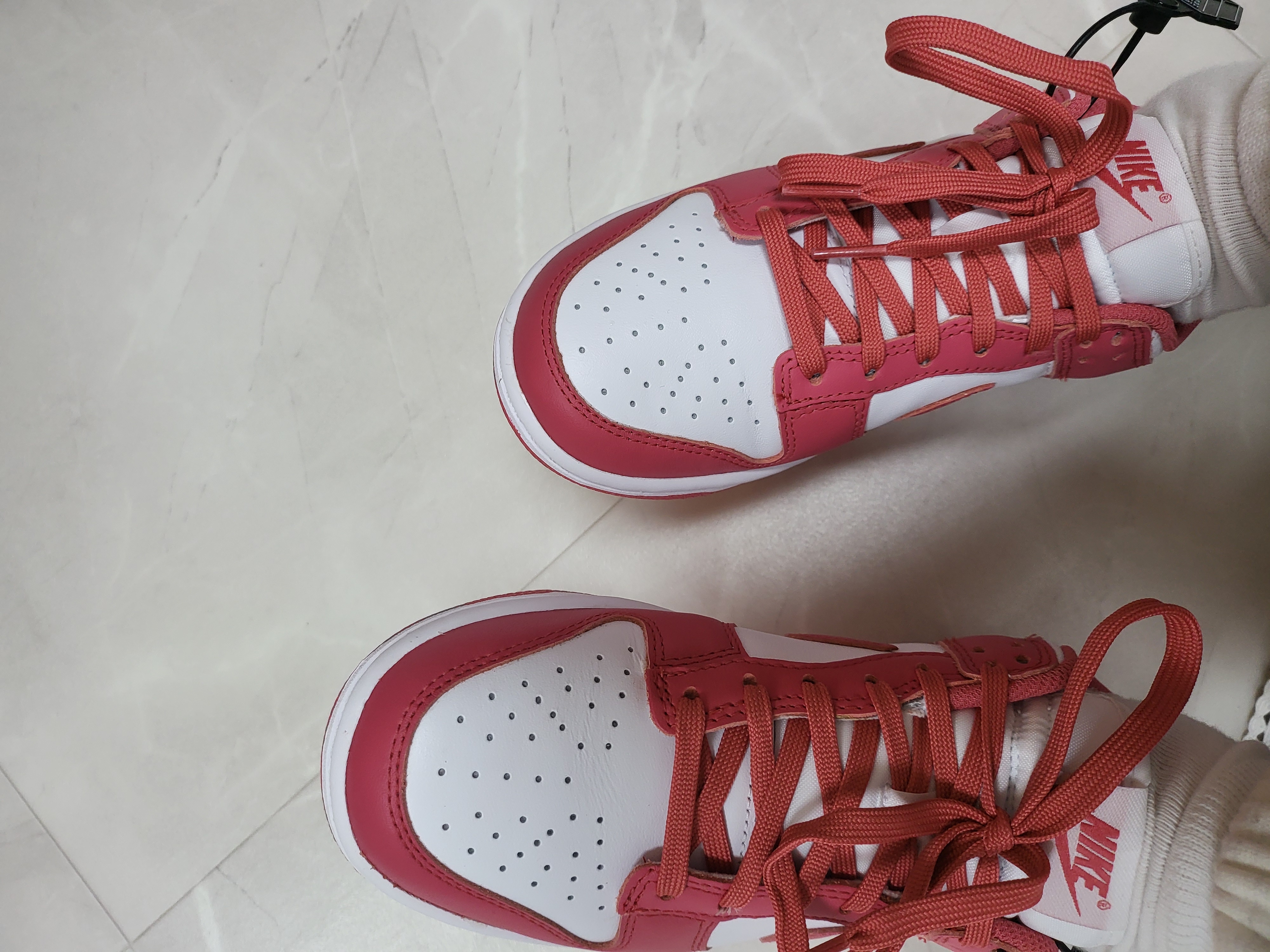 (W) Nike Dunk Low Archeo Pink 착용 스타일 - 3