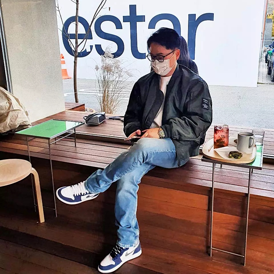 Jordan 1 Retro High OG CO.JP Midnight Navy, Rolex GMT-Master II 40mm 126711CHNR Black Oyster 착용 스타일 - 2