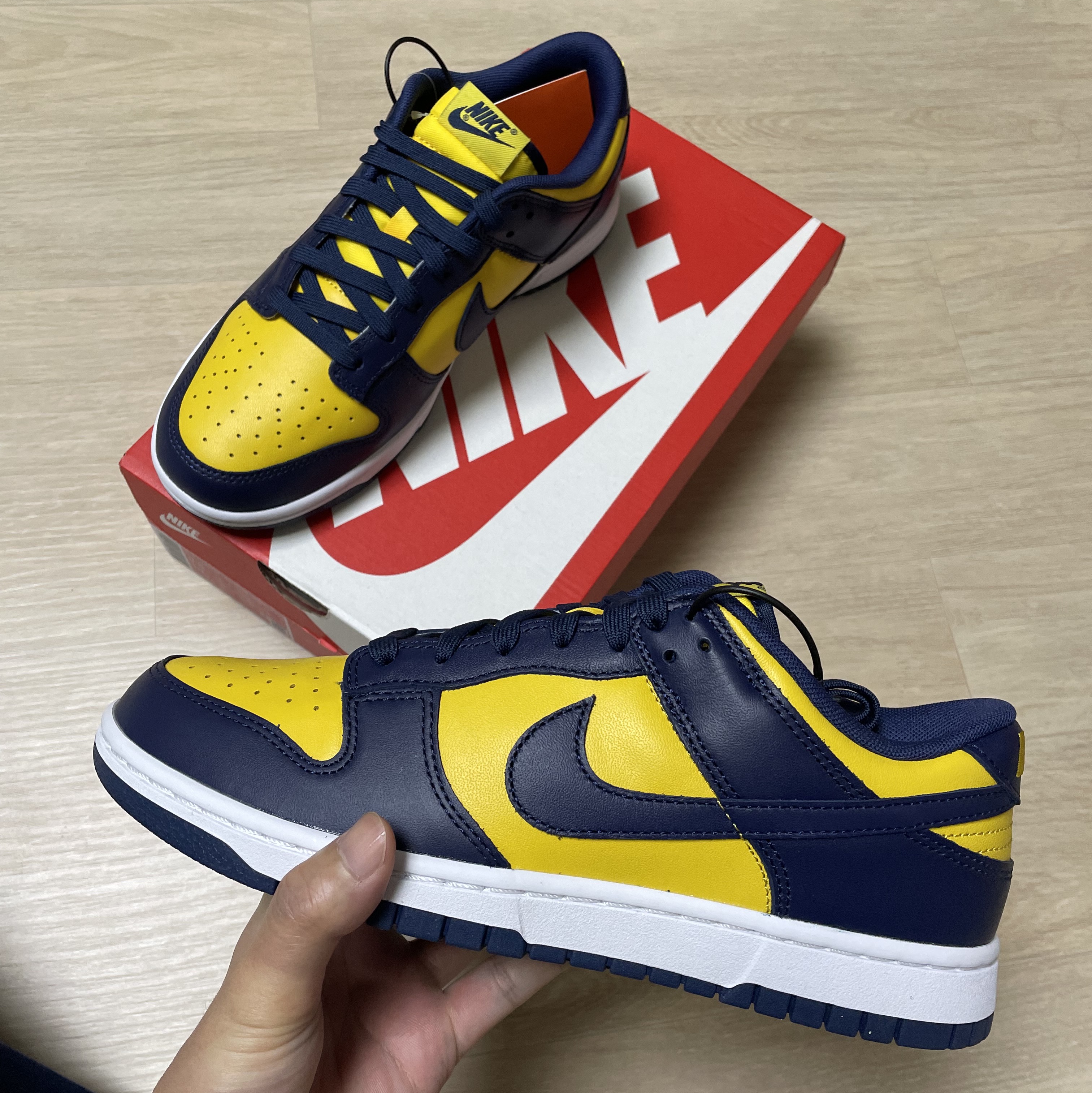 Nike Dunk Low Retro Varsity Maize 착용 스타일 - 2
