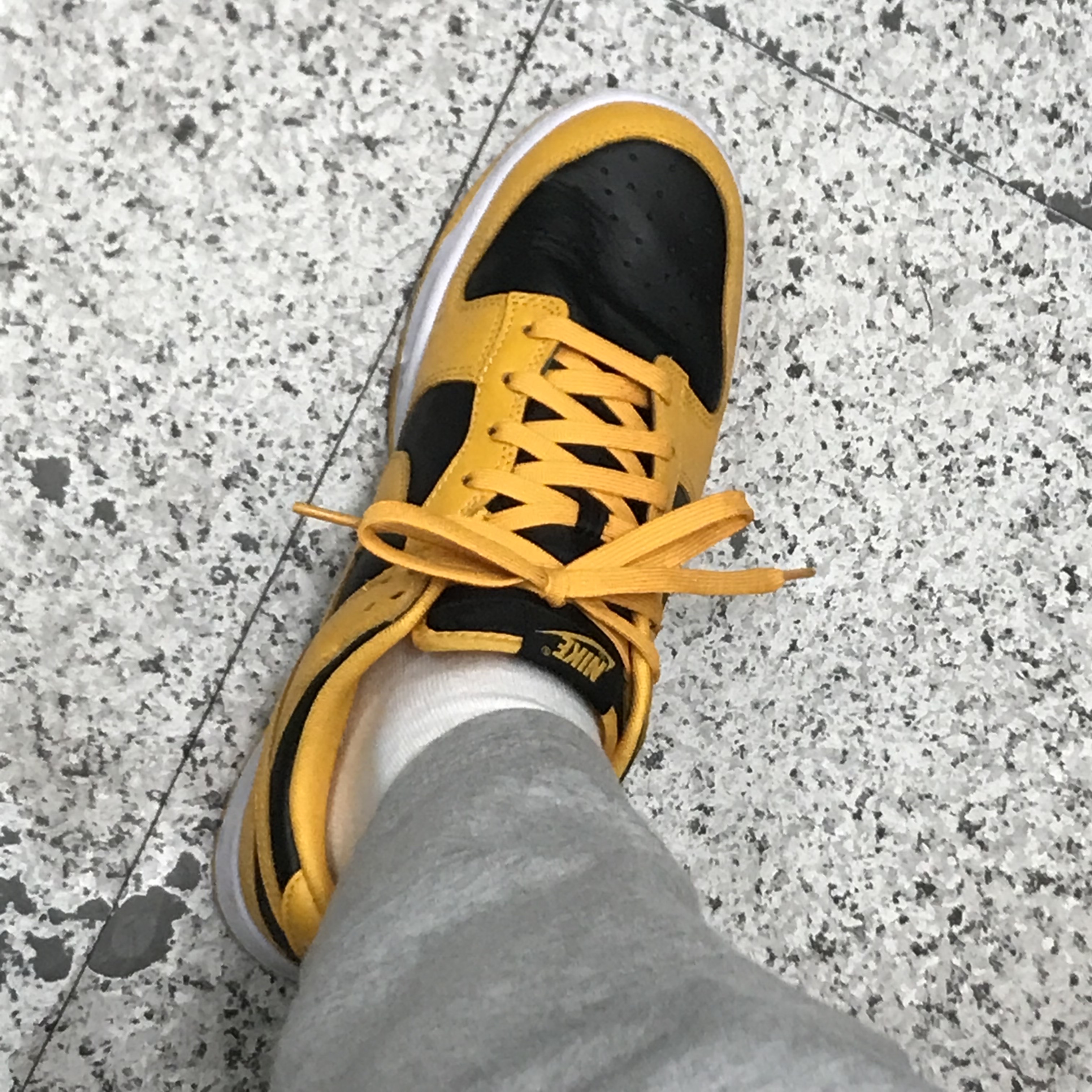 Nike Dunk Low Retro Championship Goldenrod 착용 스타일