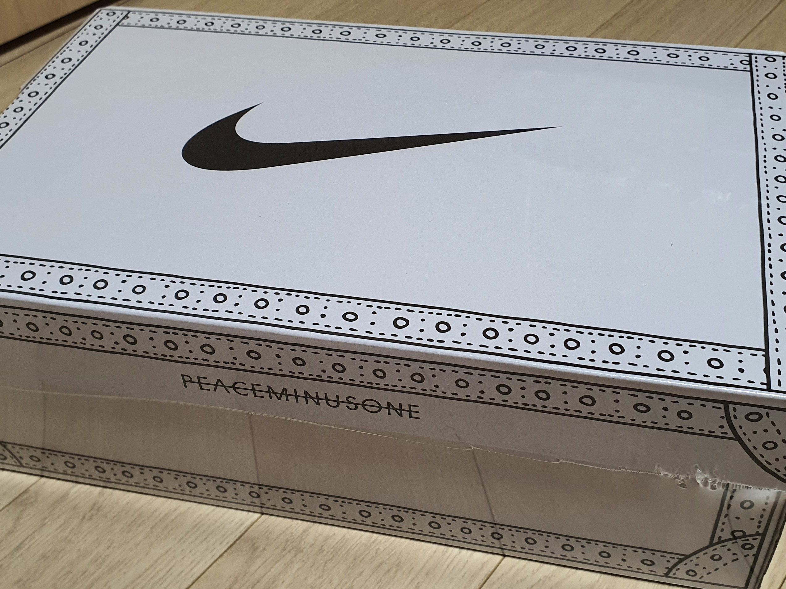 Nike x Peaceminusone Kwondo1 White 착용 스타일 - 1