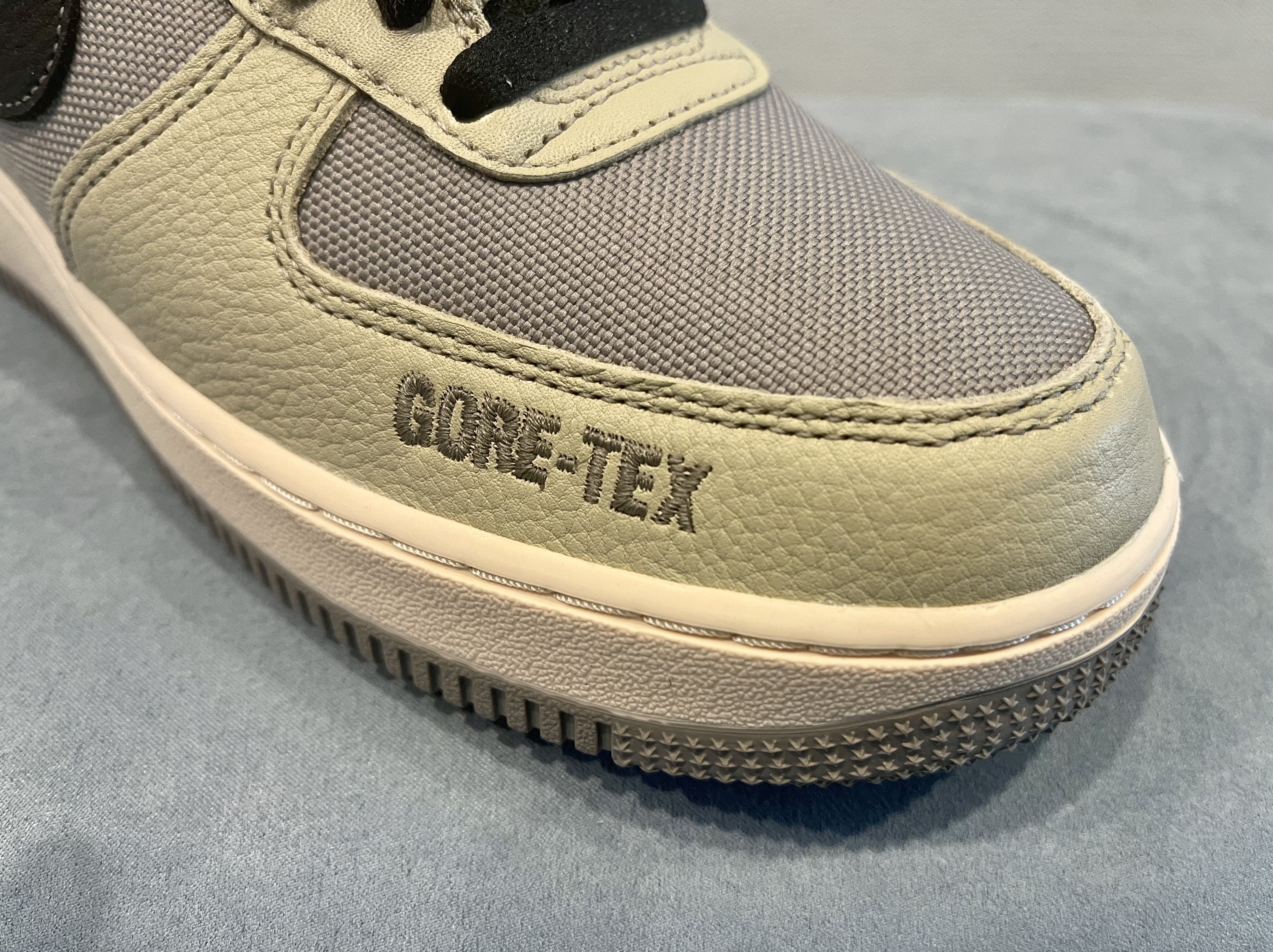 Nike Air Force 1 Low Gore-Tex Olive 착용 스타일 - 3