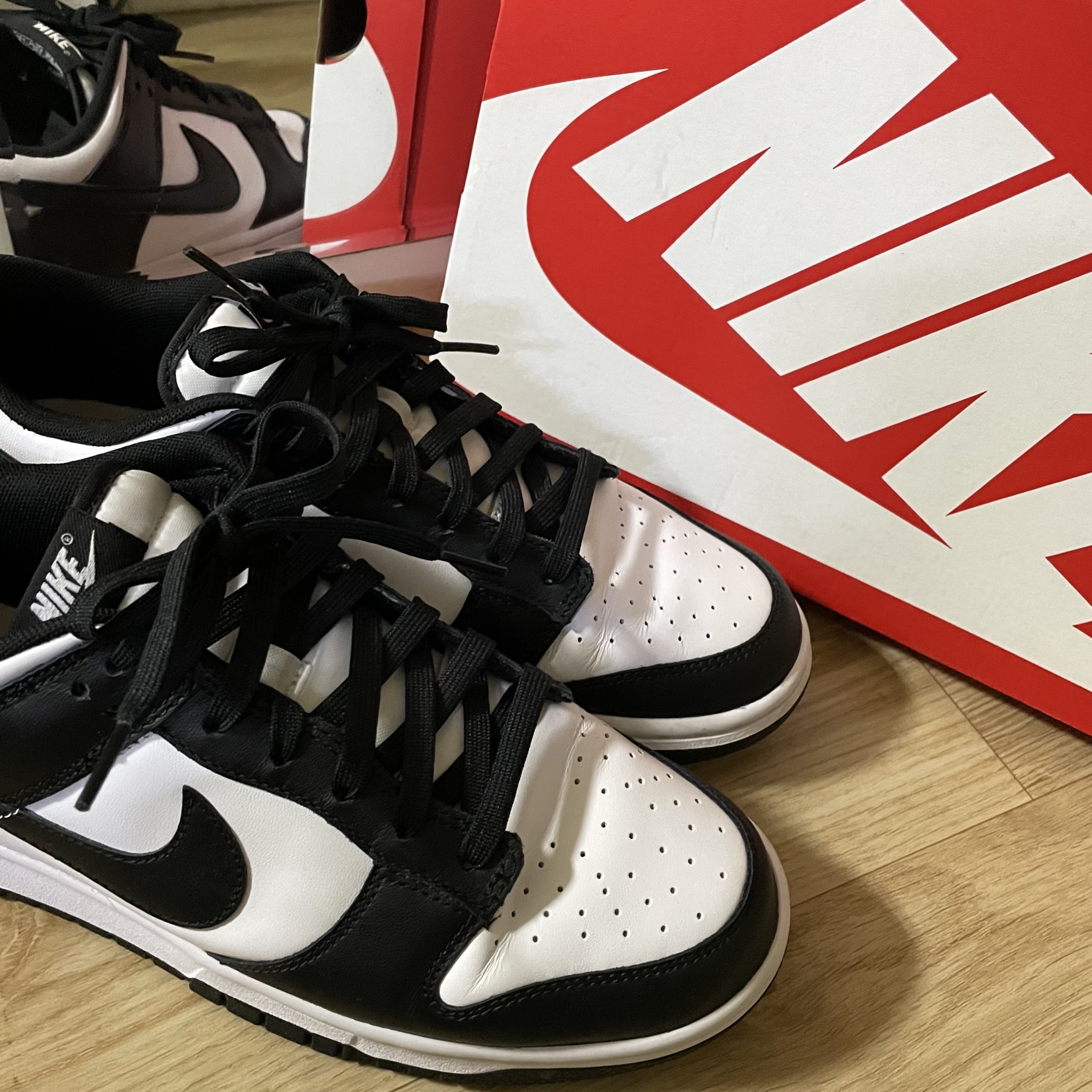 Nike Dunk Low Retro Black 착용 스타일 - 2