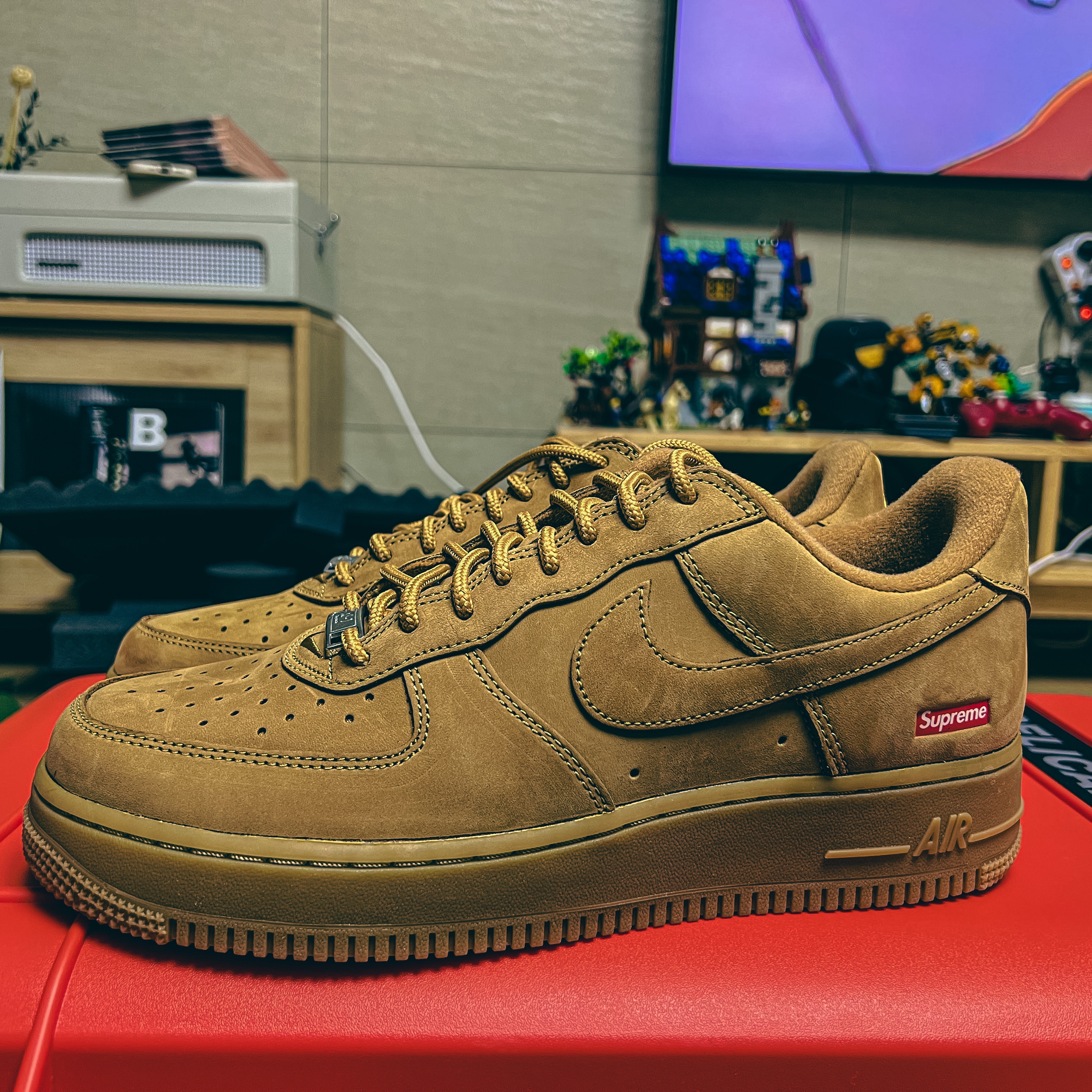 Nike x Supreme Air Force 1 Low Flax 착용 스타일 - 1