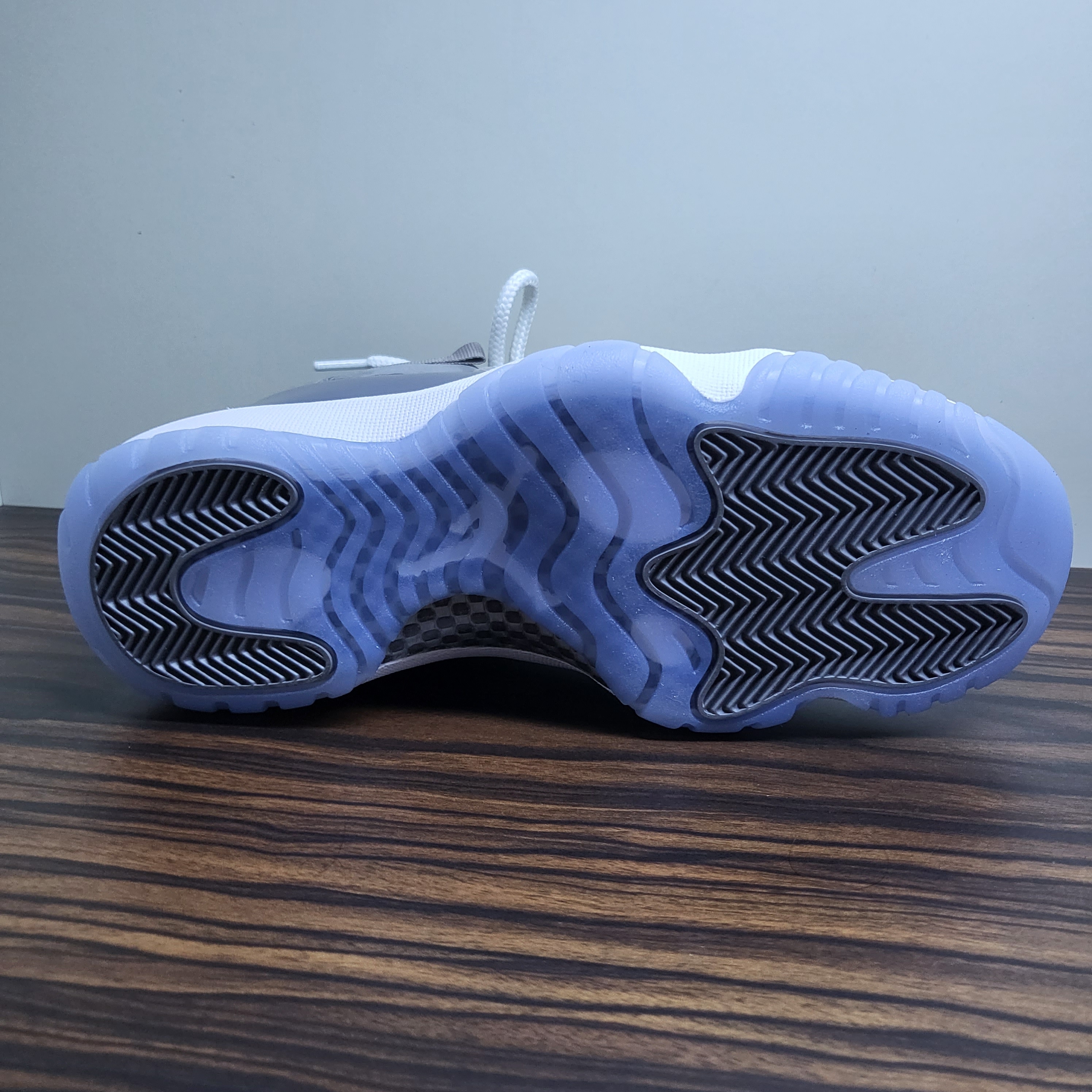 Jordan 11 Retro Cool Grey 2021 착용 스타일 - 4