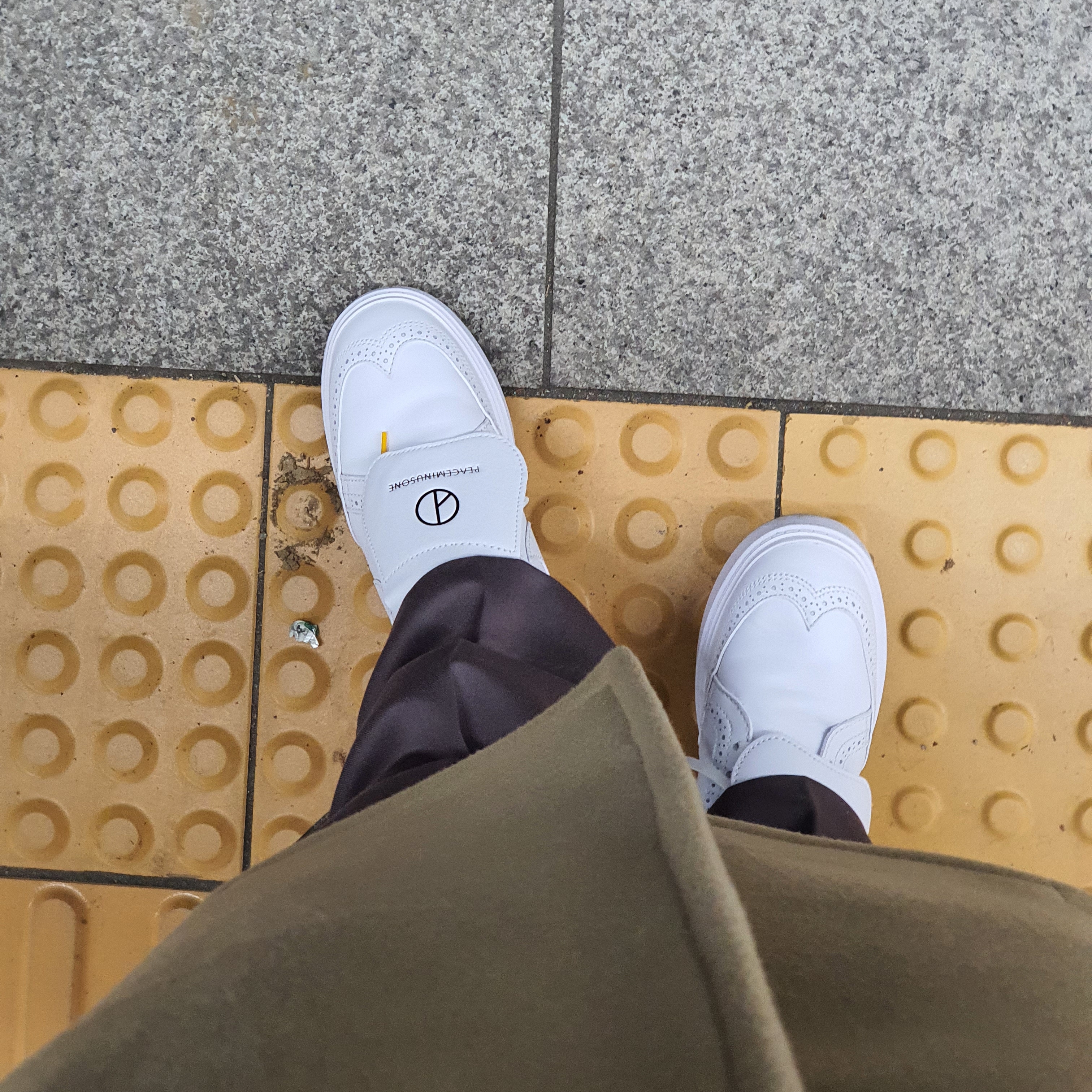 Nike x Peaceminusone Kwondo1 White 착용 스타일 - 4