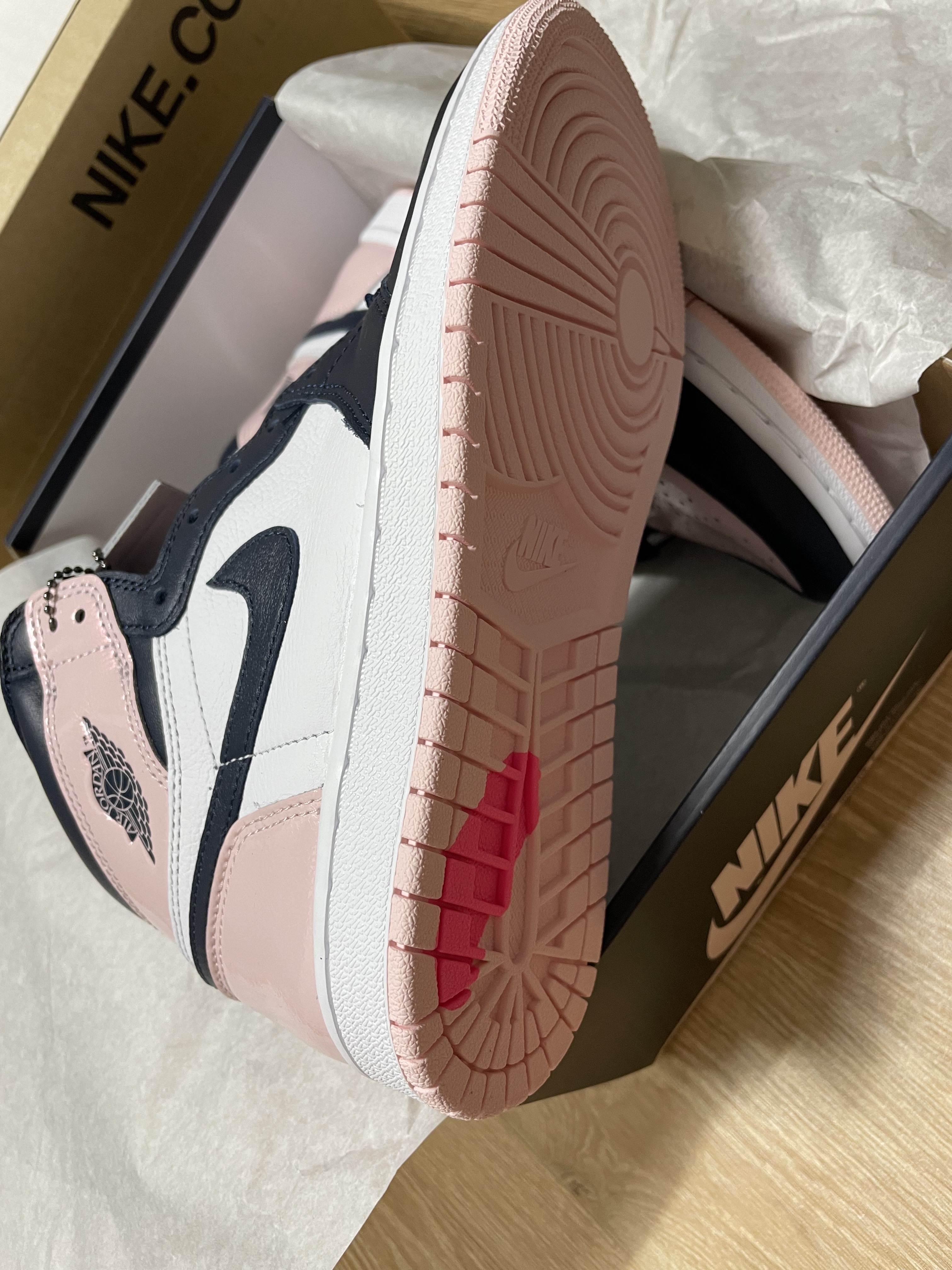 (W) Jordan 1 Retro High OG Atmosphere 착용 스타일