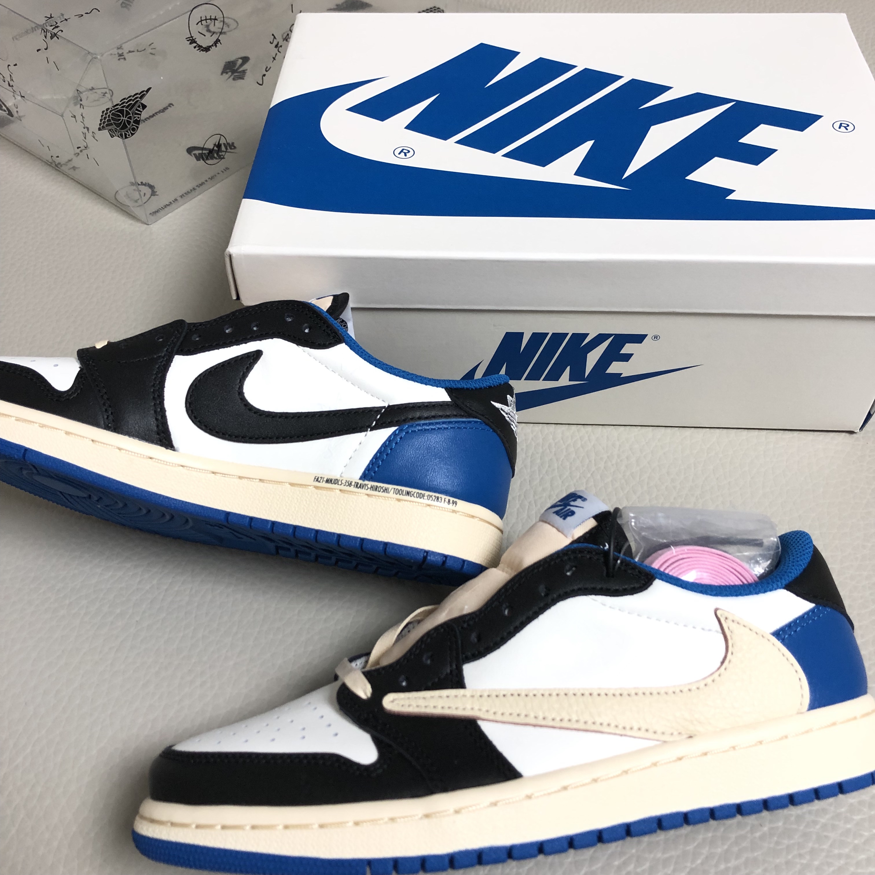 Jordan 1 x Travis Scott x Fragment Retro Low OG SP Military Blue 착용 스타일 - 2