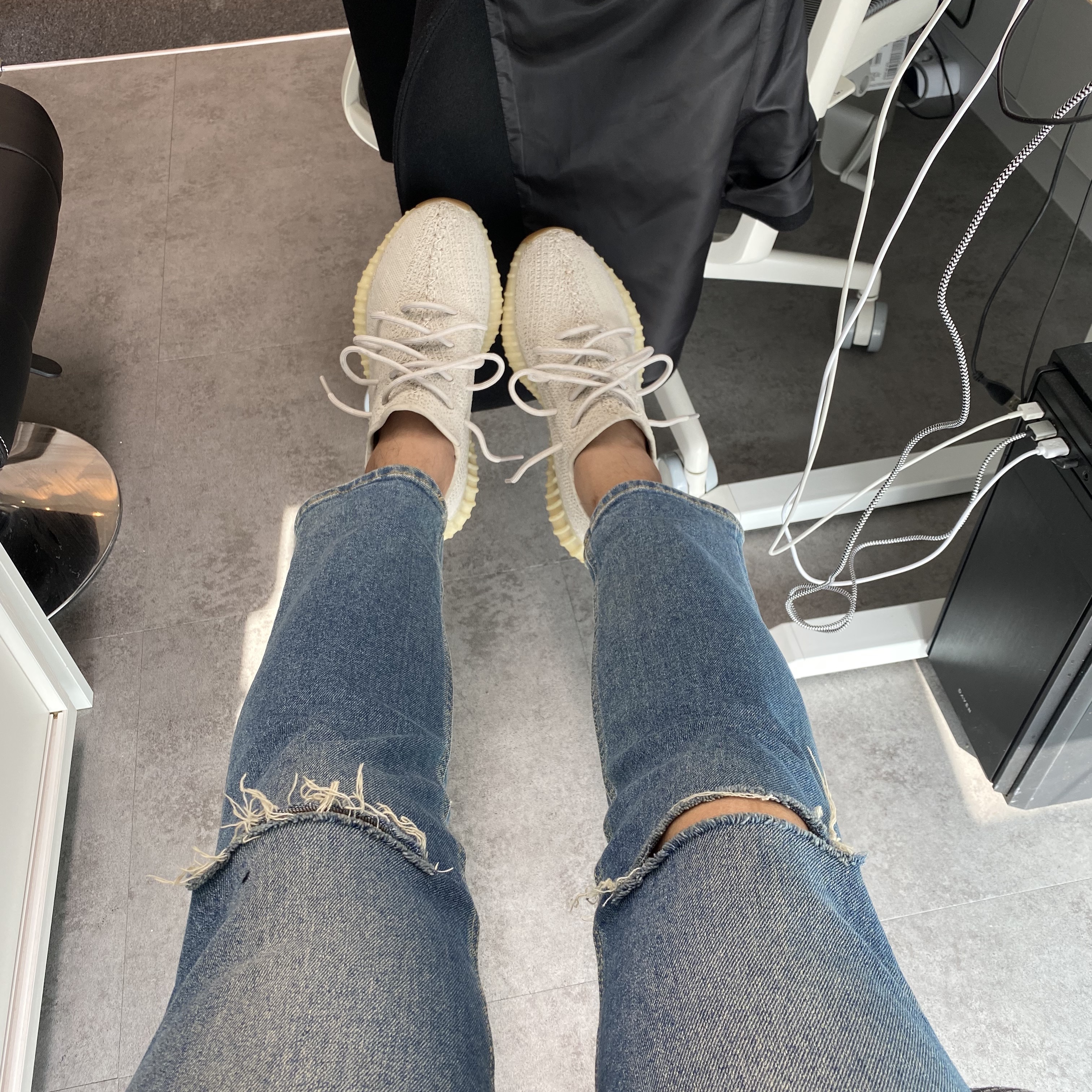 Adidas Yeezy Boost 350 V2 Sesame 2018 착용 스타일