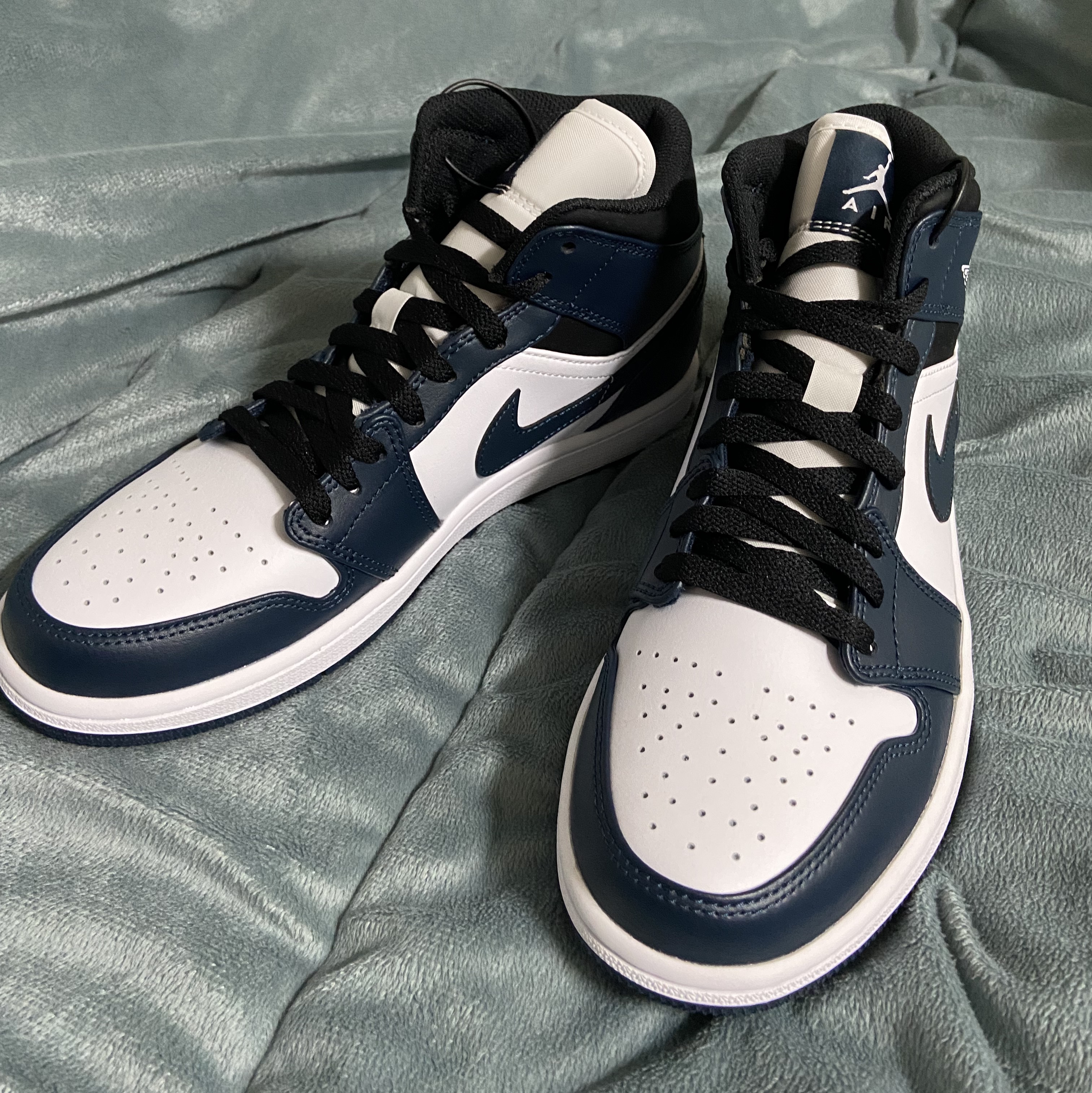 Jordan 1 Mid Dark Teal 착용 스타일 - 2
