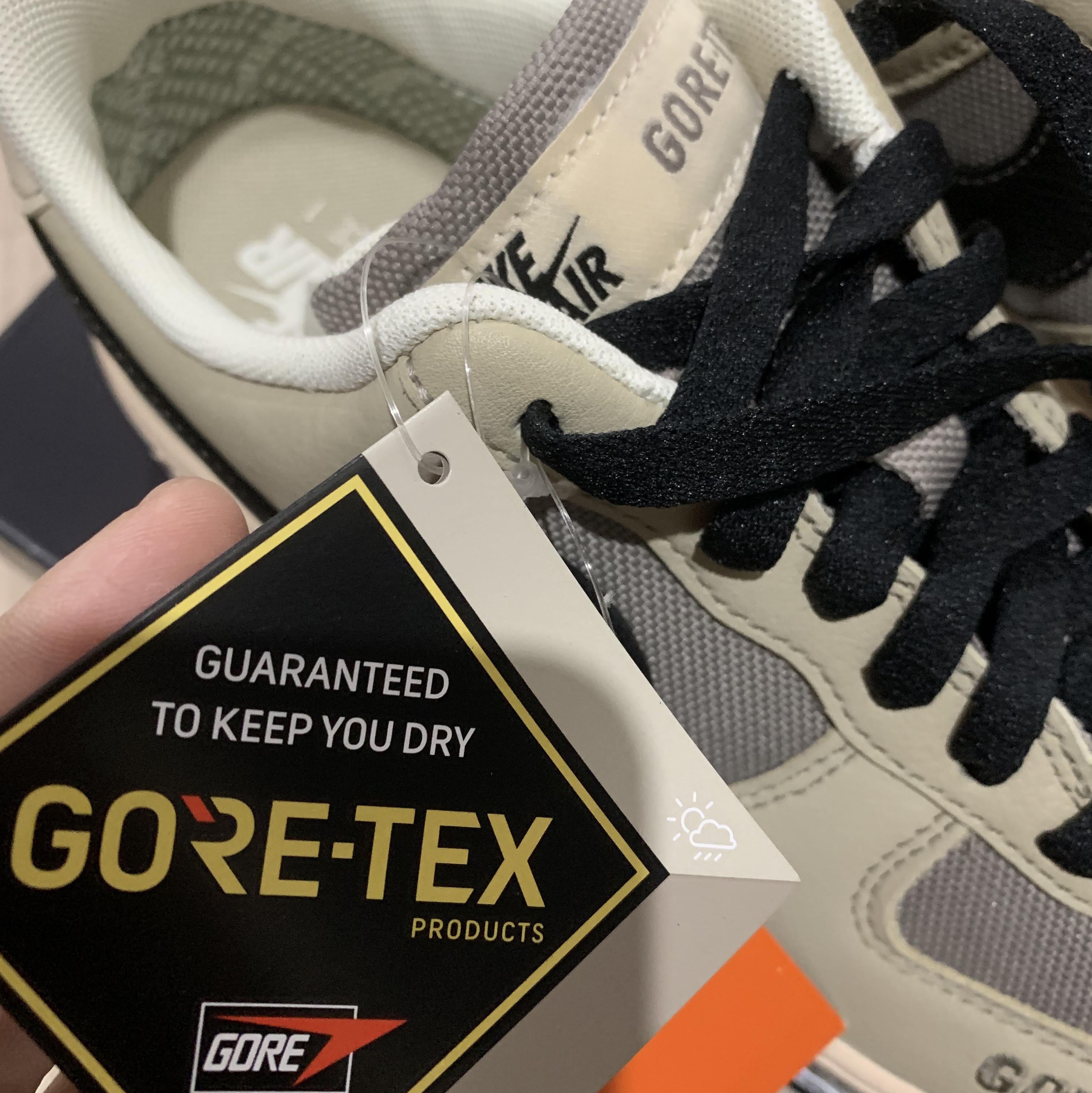 Nike Air Force 1 Low Gore-Tex Olive 착용 스타일 - 5