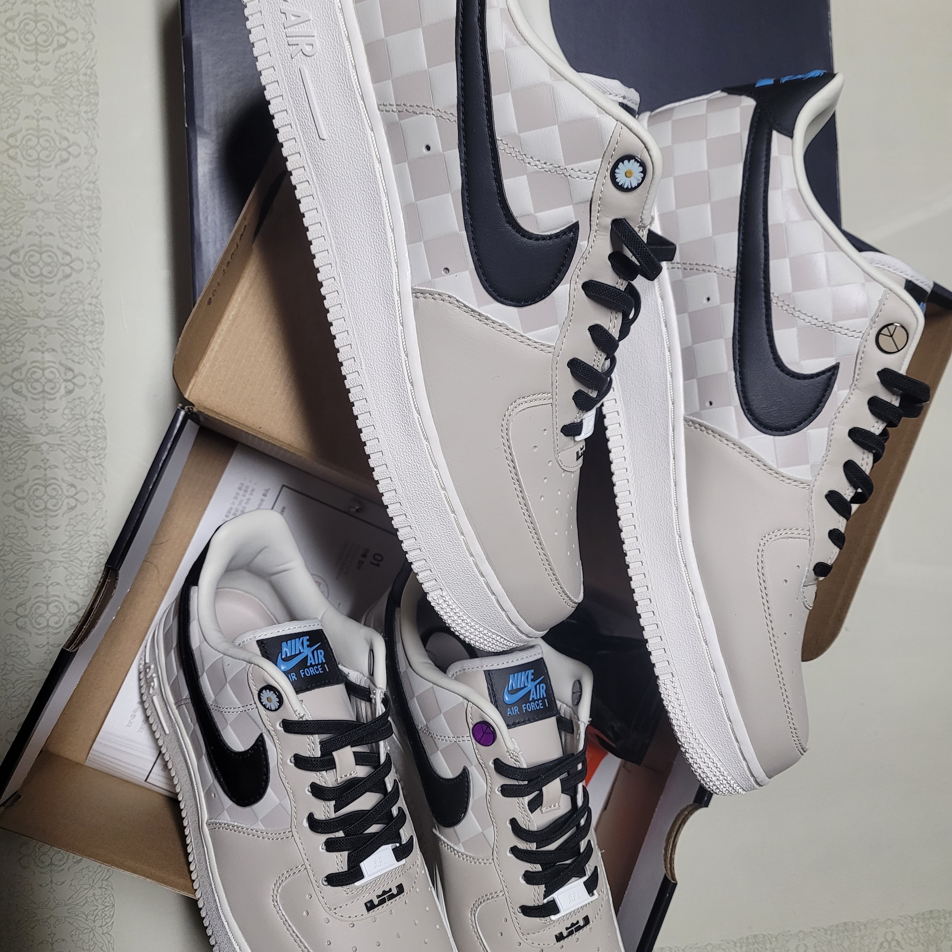 Nike Air Force 1 '07 QS LBJ 착용 스타일