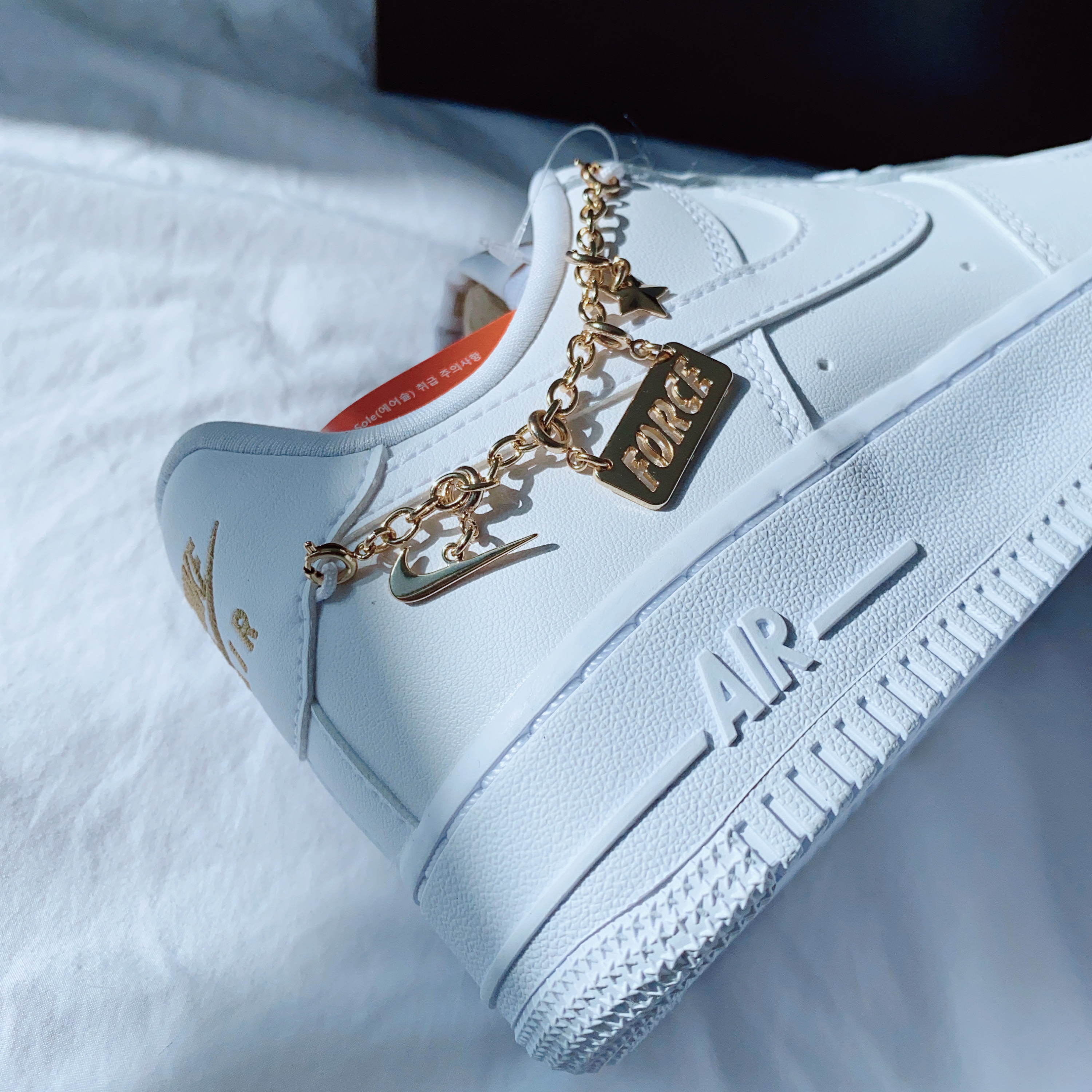(W) Nike Air Force 1 '07 LX White Pendant 착용 스타일 - 3