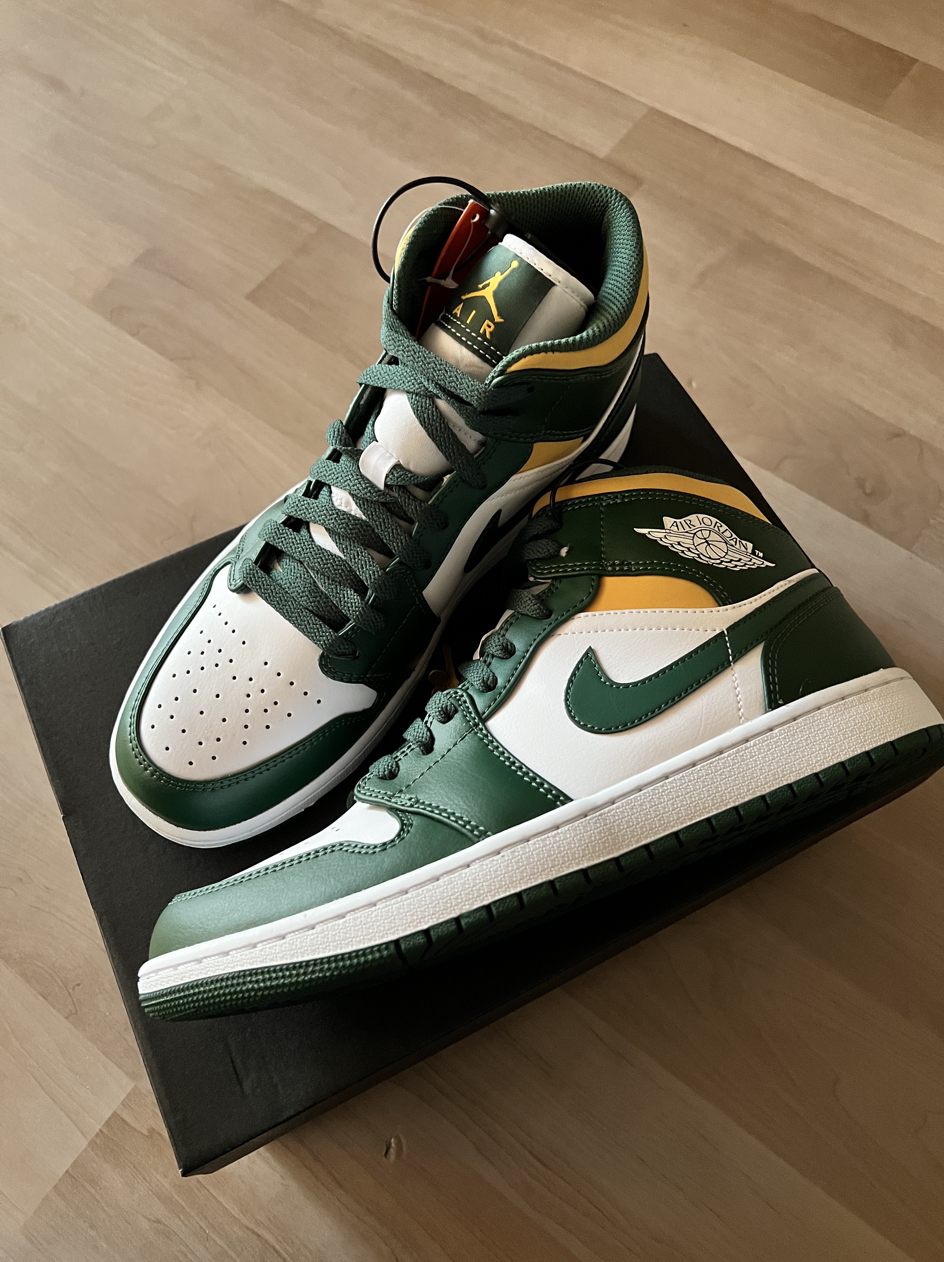 Jordan 1 Mid Sonics 2021 착용 스타일