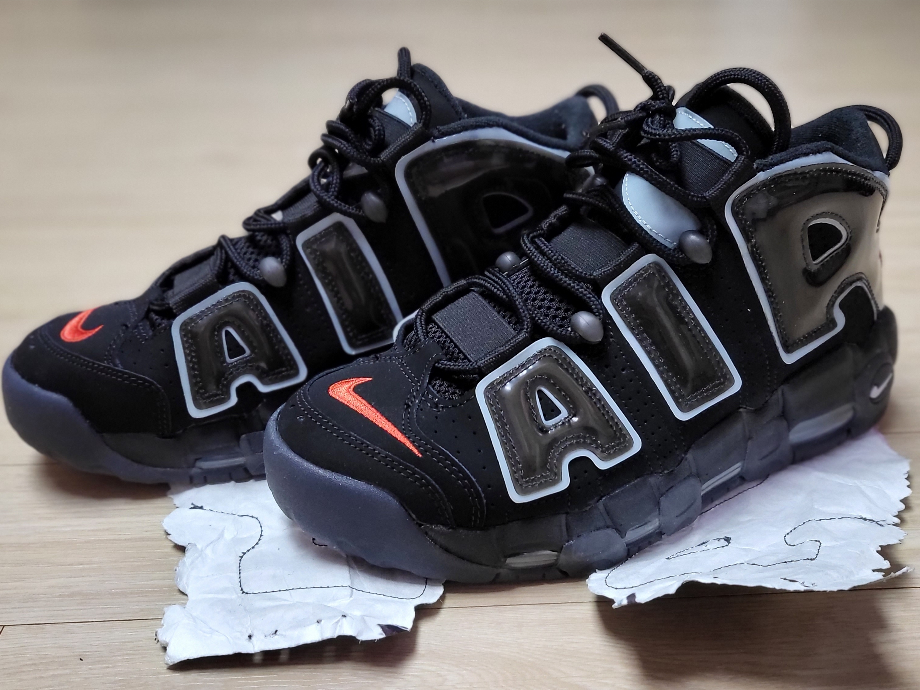 Nike Air More Uptempo 96 Maximum Volume 착용 스타일 - 5