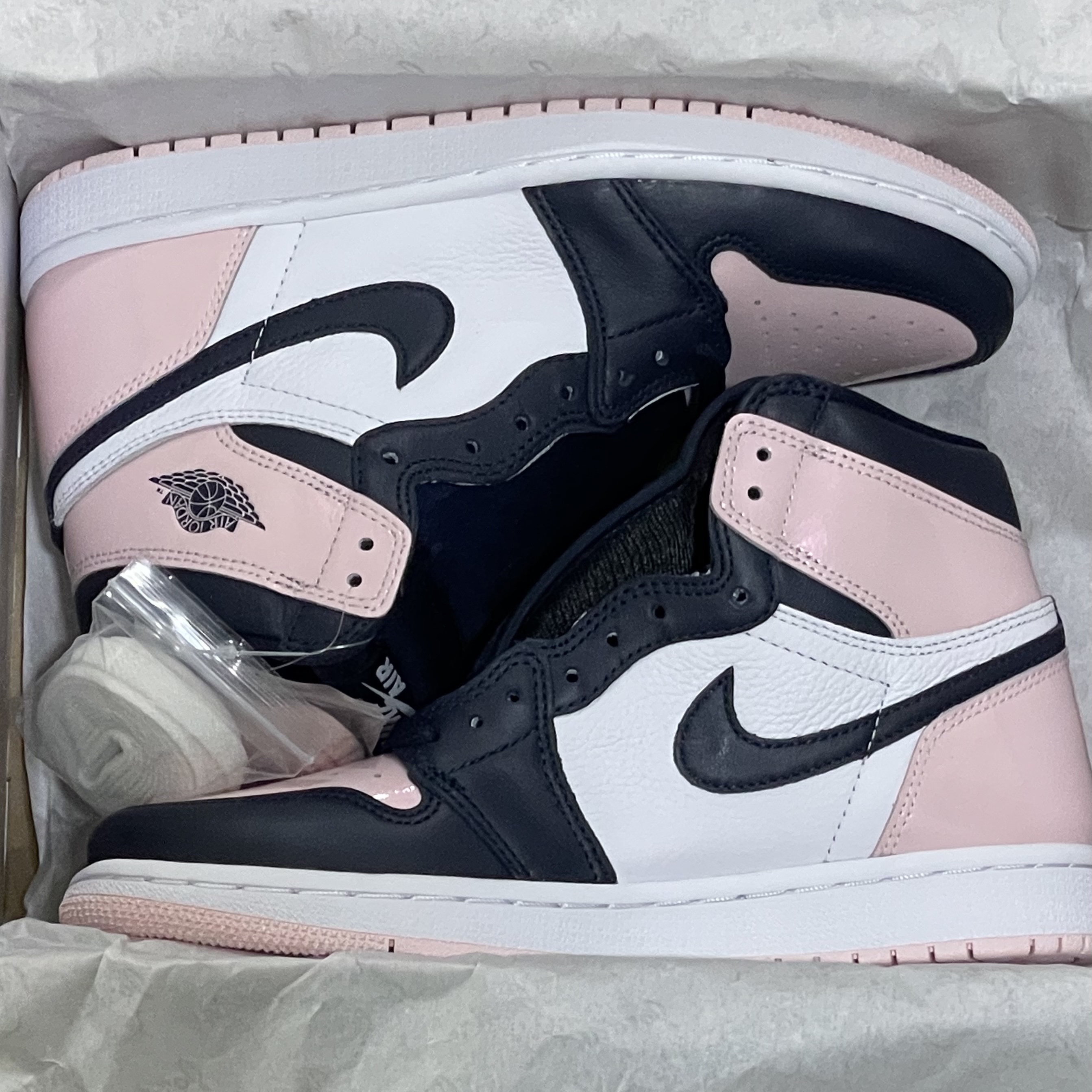(W) Jordan 1 Retro High OG Atmosphere 착용 스타일