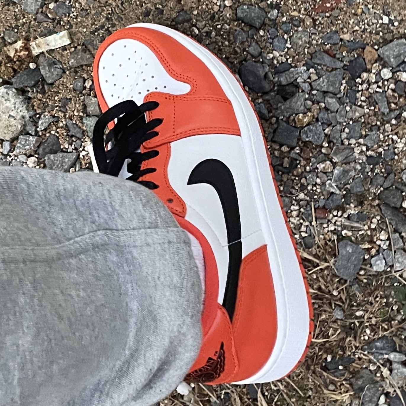 Jordan 1 Low OG Starfish 착용 스타일