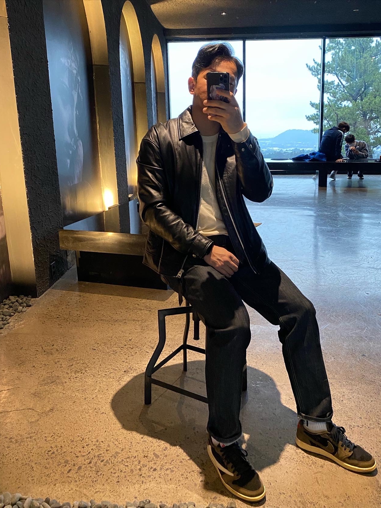 Jordan 1 x Travis Scott Retro Low OG SP Mocha 착용 스타일