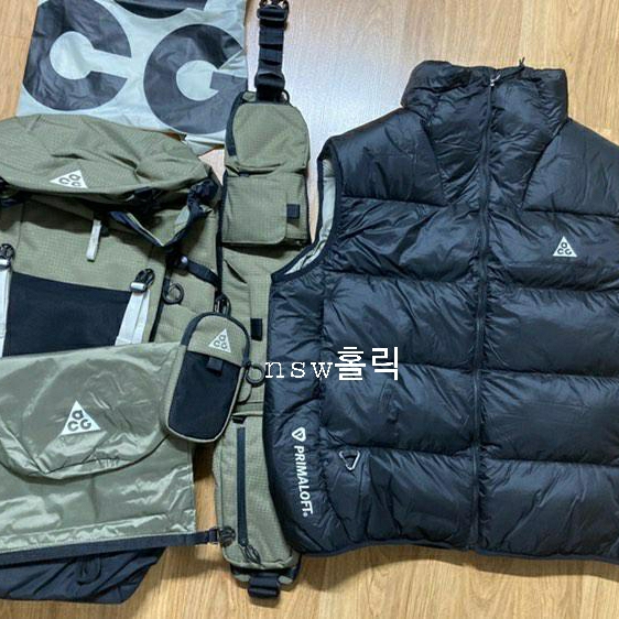 Nike ACG 36 Backpack Medium Olive, Nike ACG Therma-Fit ADV Lunar Lake Puffer Vest Black - Asia 착용 스타일