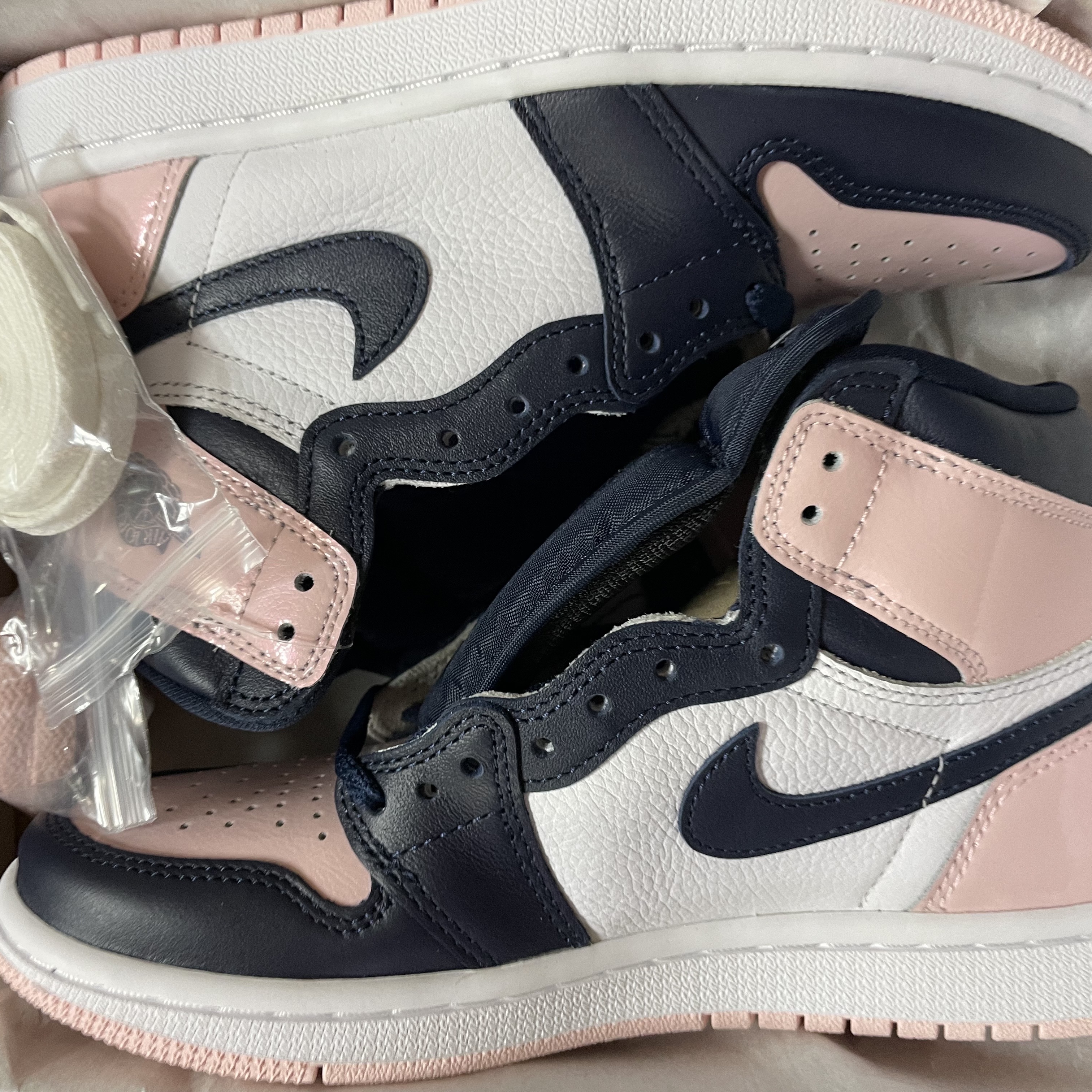 (W) Jordan 1 Retro High OG Atmosphere 착용 스타일 - 4