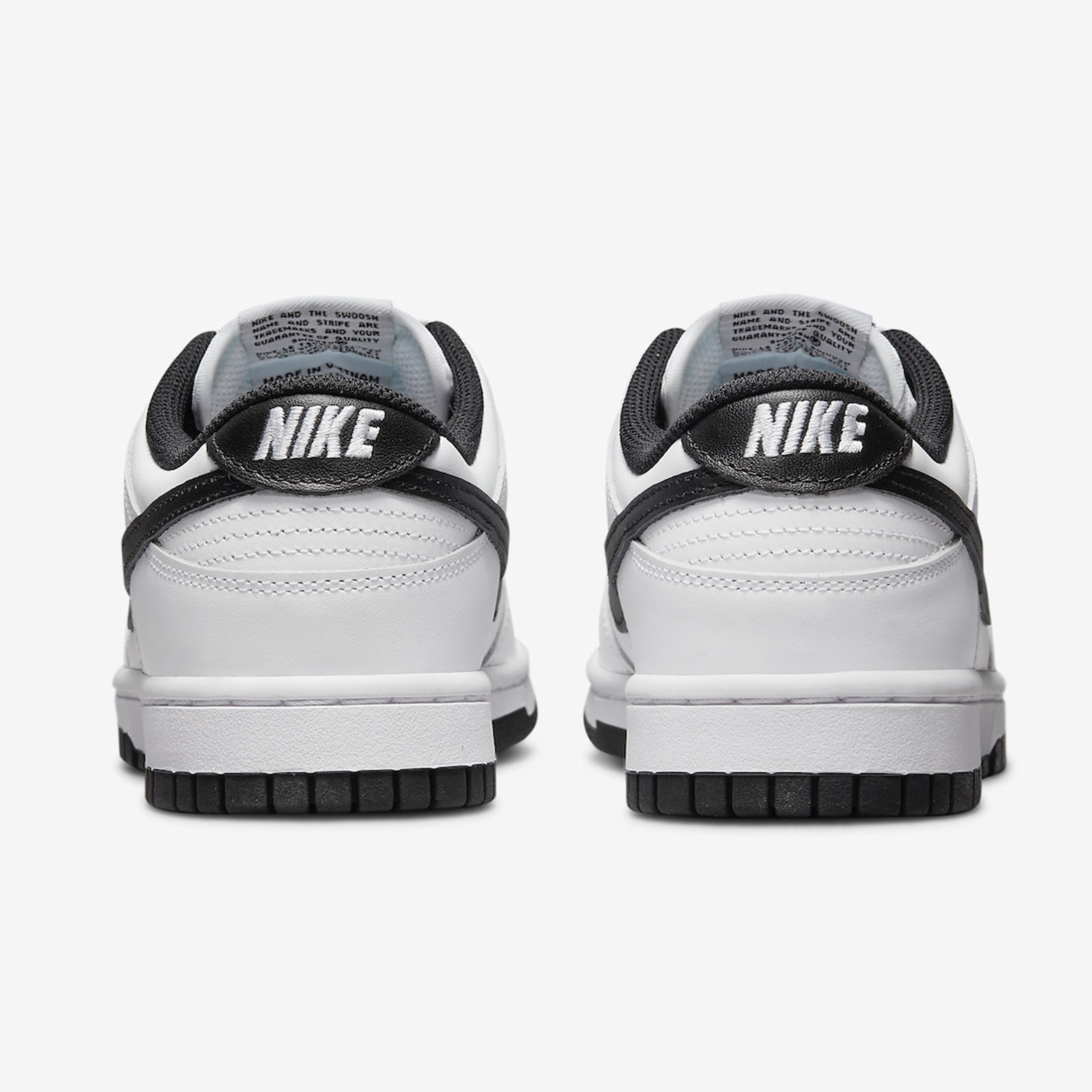 Nike Dunk Low Retro Black 착용 스타일 - 5