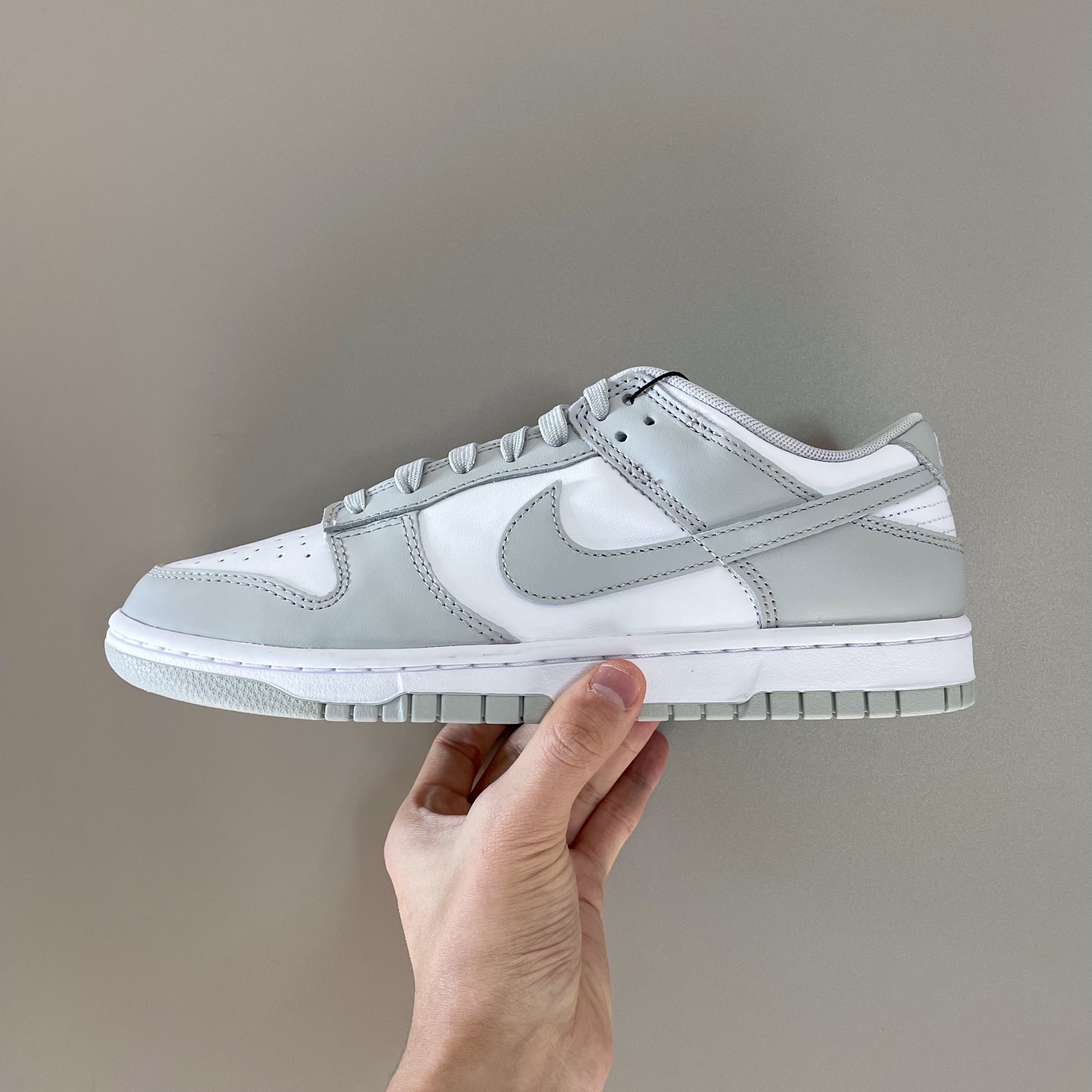 Nike Dunk Low Retro Grey Fog 착용 스타일