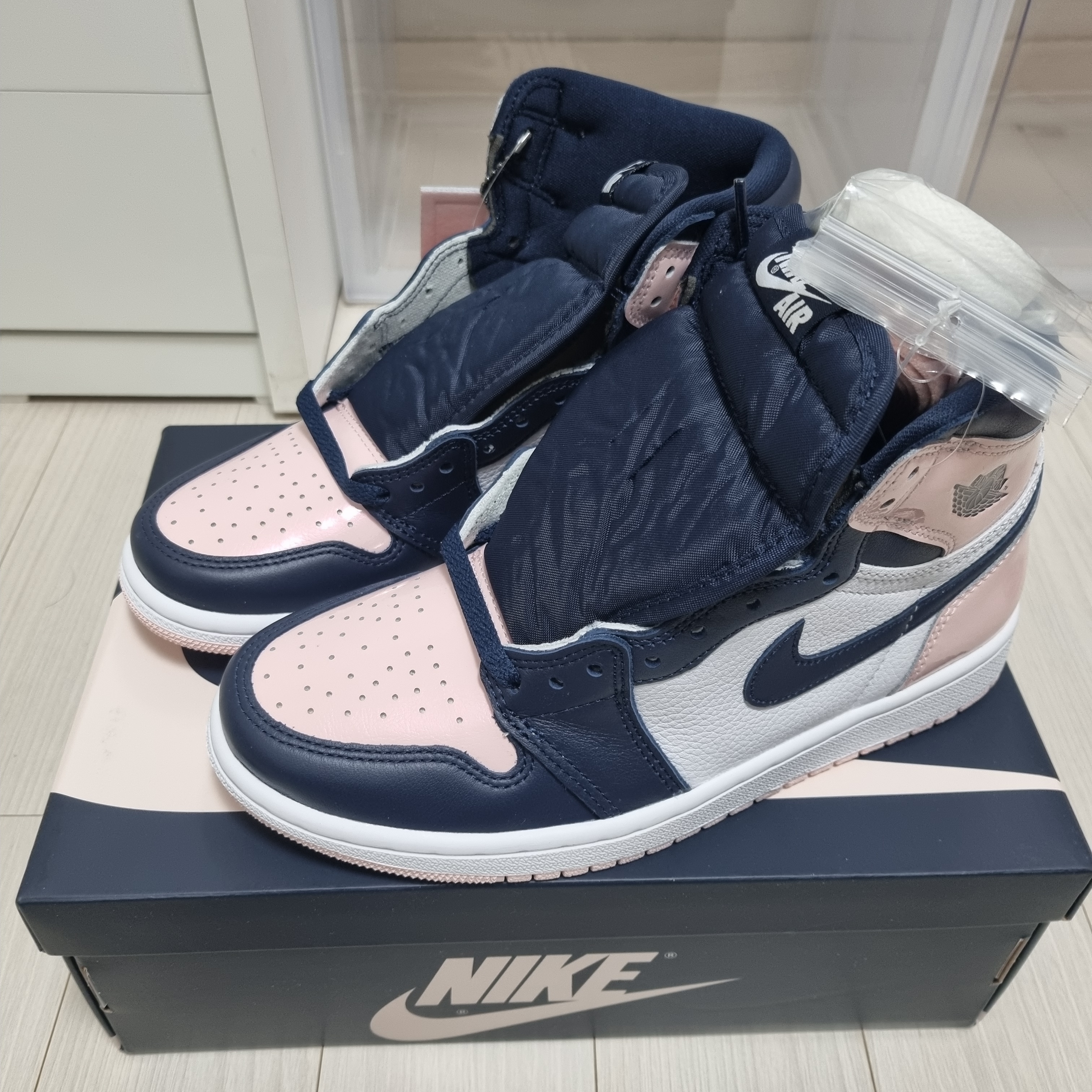(W) Jordan 1 Retro High OG Atmosphere 착용 스타일